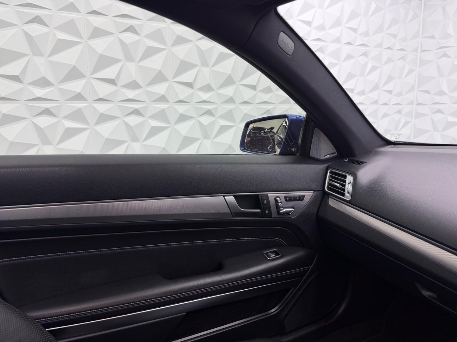 Used Mercedes-Benz E Class 2016 for sale - 77625076: Photo 28