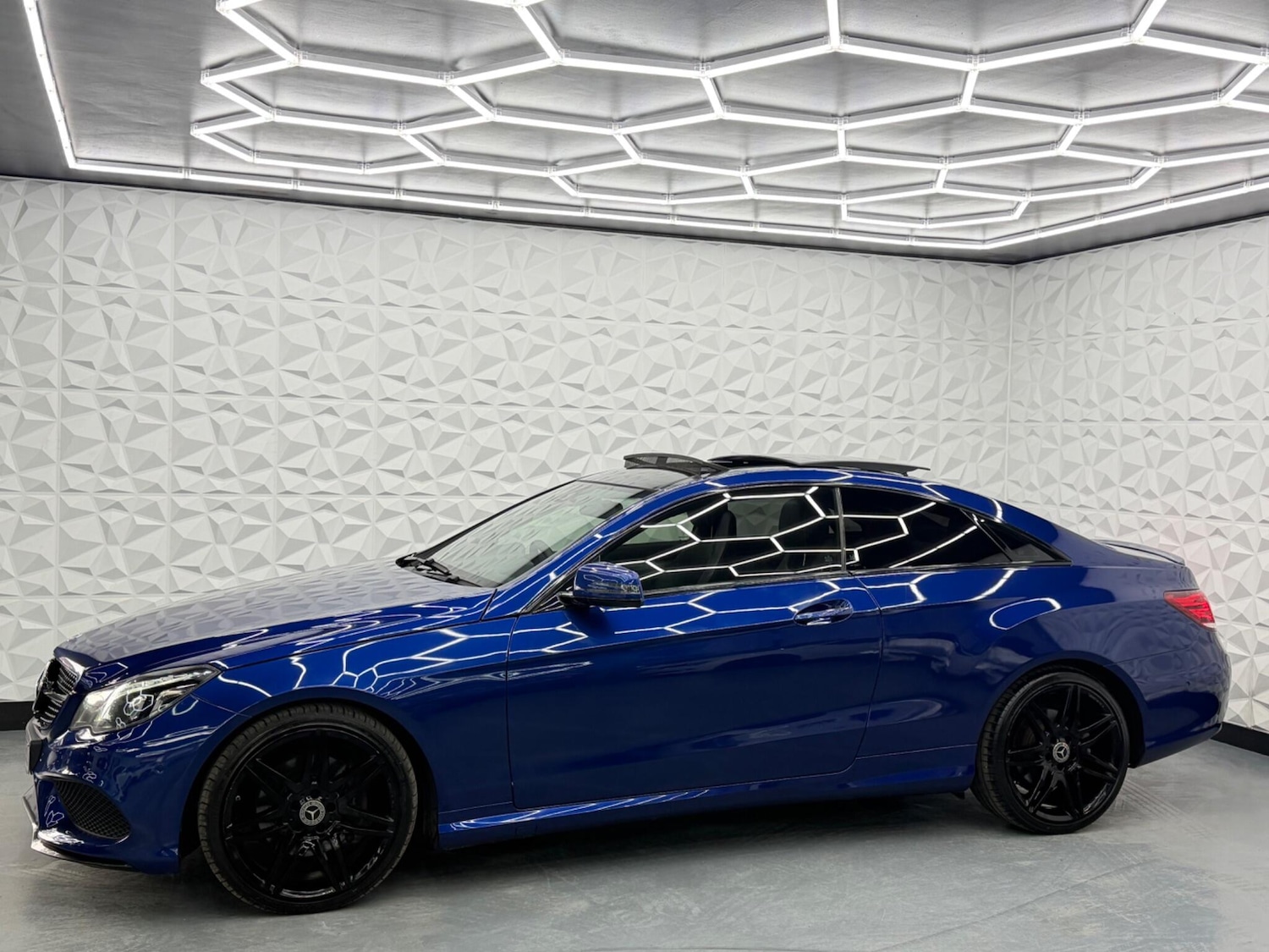 Used Mercedes-Benz E Class 2016 for sale - 77625076: Photo 6