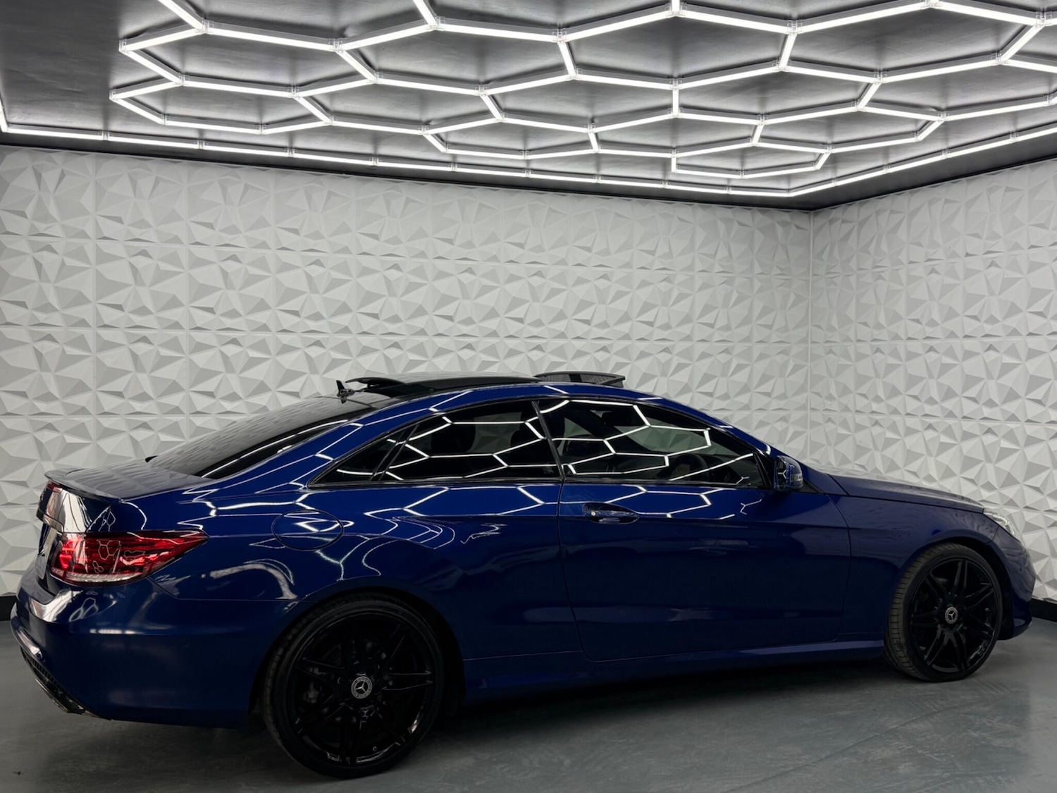 Used Mercedes-Benz E Class 2016 for sale - 77625076: Photo 9