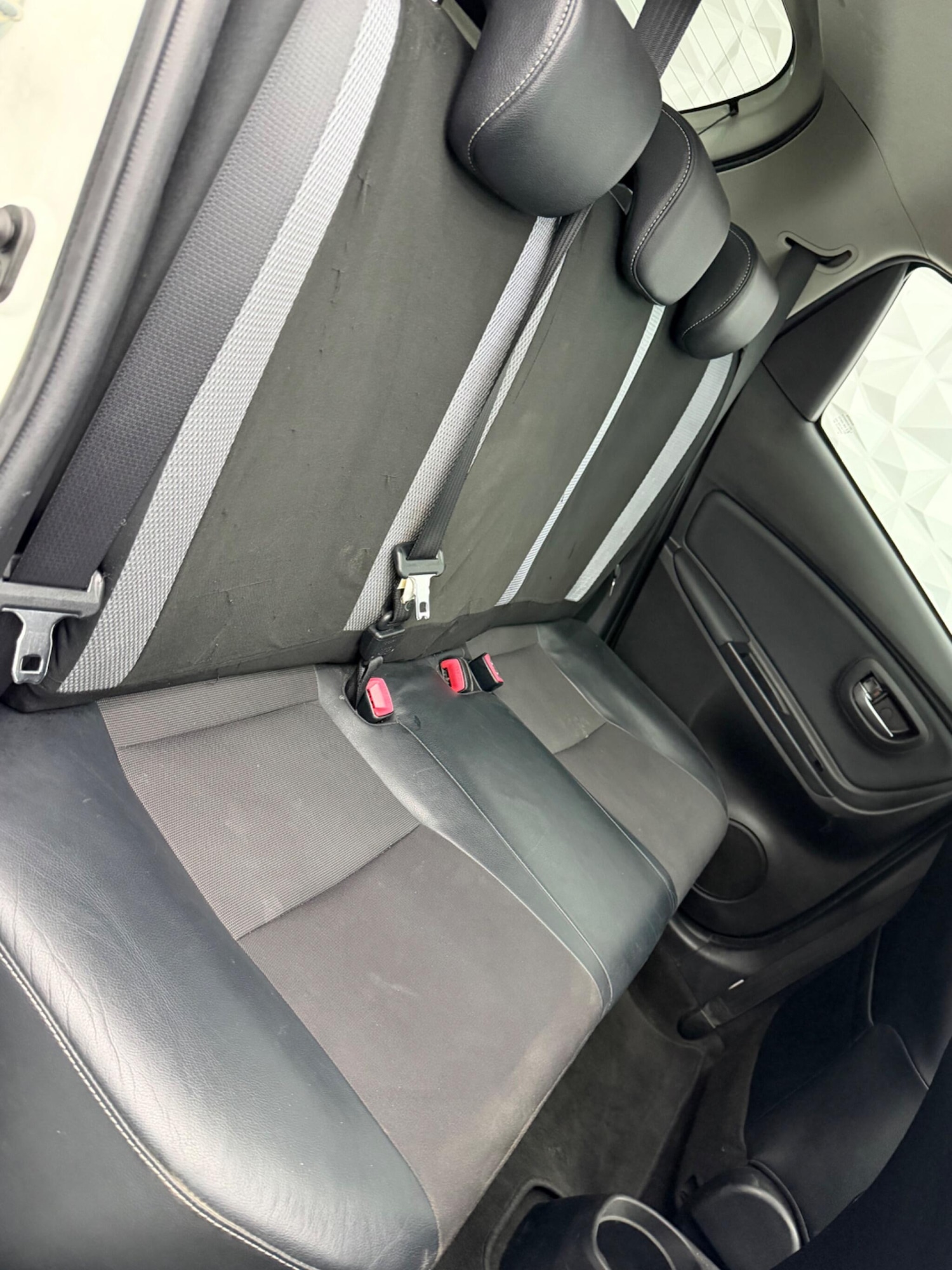 Used Toyota Yaris 2014 for sale - 77613846: Photo 11