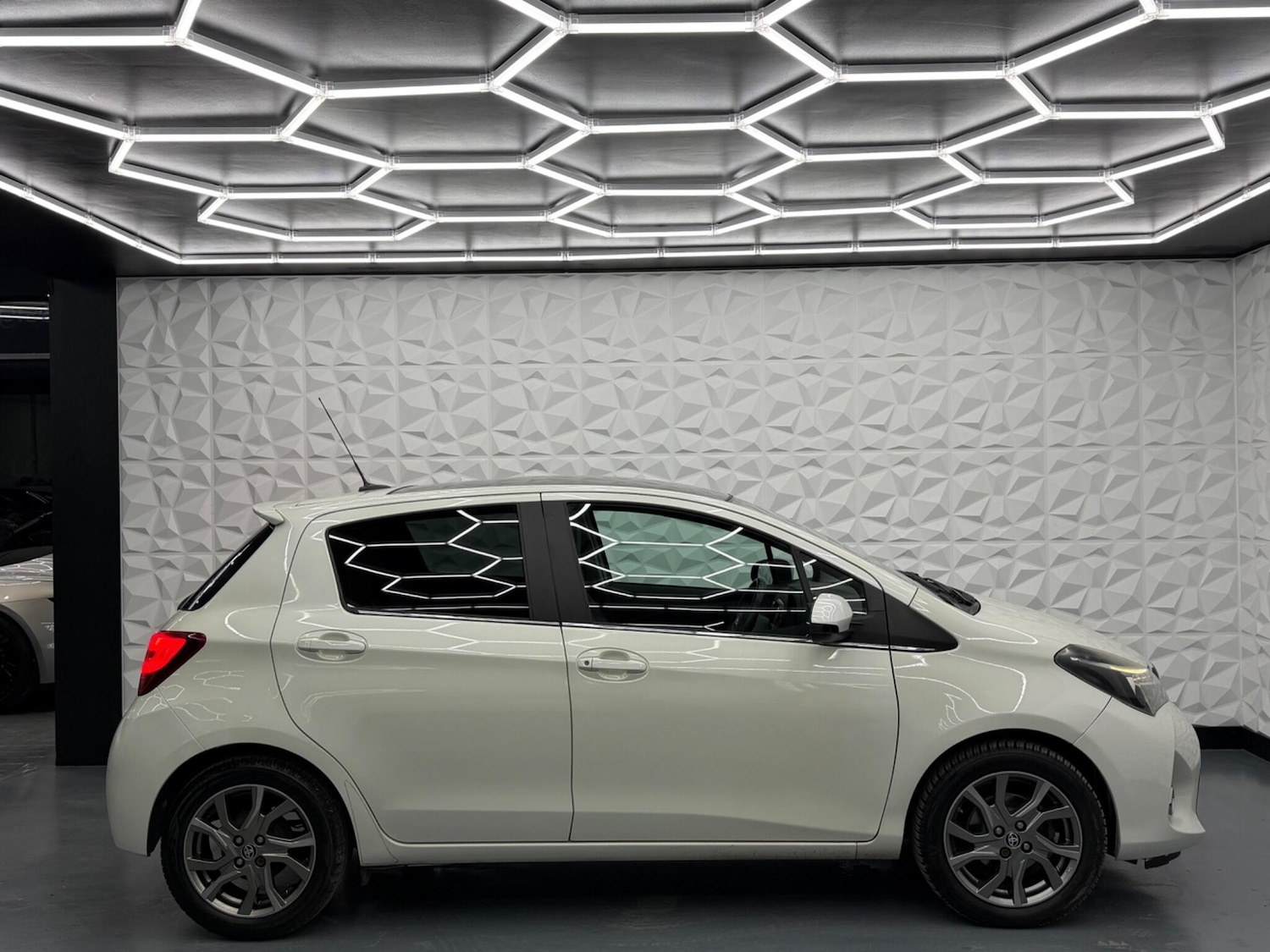 Used Toyota Yaris 2014 for sale - 77613846: Photo 13