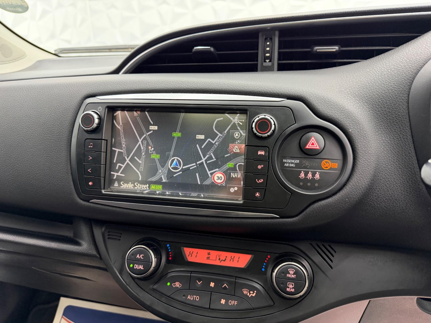 Used Toyota Yaris 2014 for sale - 77613846: Photo 19