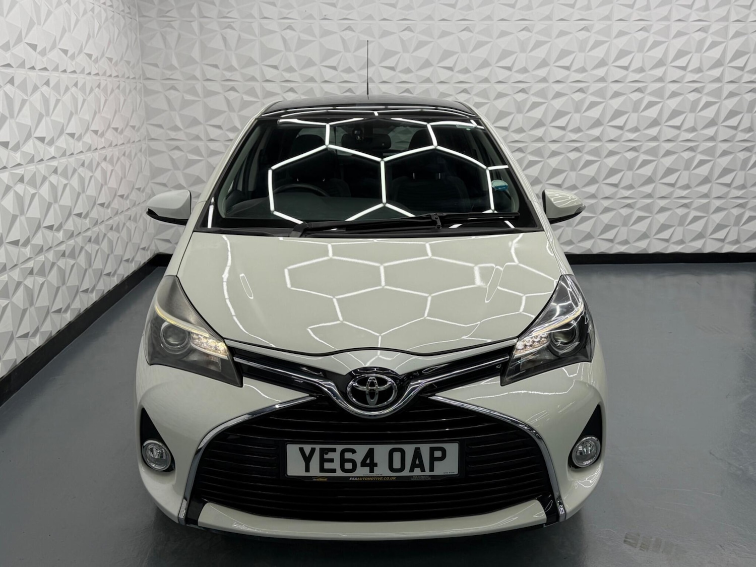 Used Toyota Yaris 2014 for sale - 77613846: Photo 4