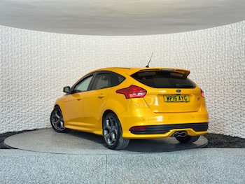 Used Ford Focus 2015 for sale - 78374817: Photo