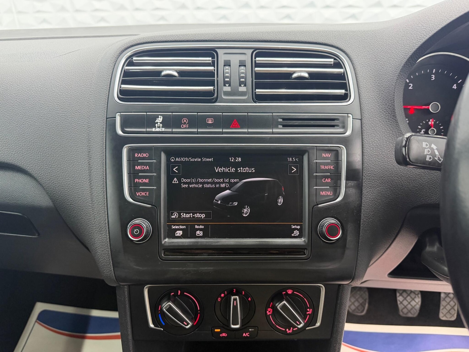 Used Volkswagen Polo 2014 for sale - 77612474: Photo 25