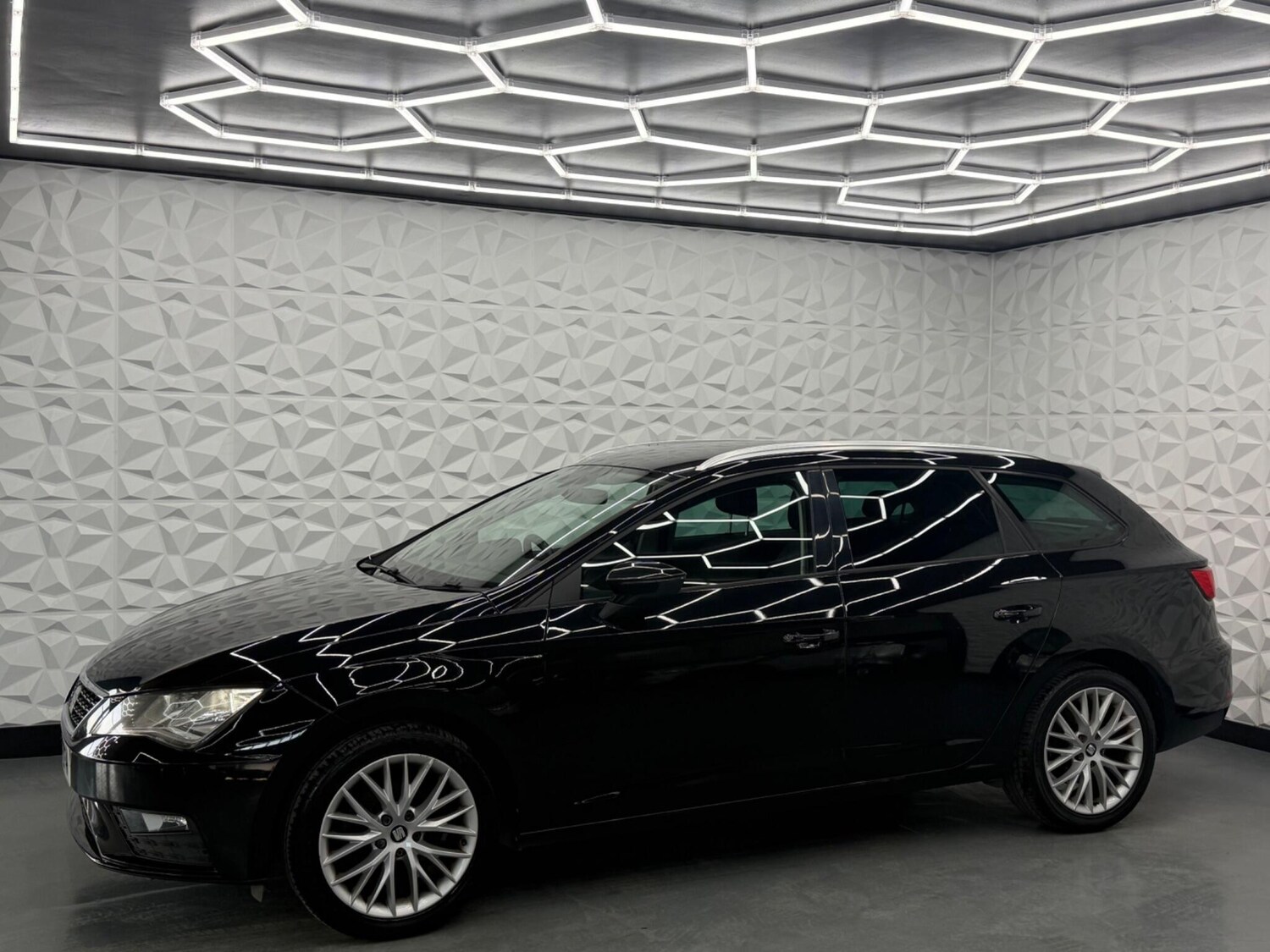 Used SEAT Leon for sale - 77939848: Photo 6