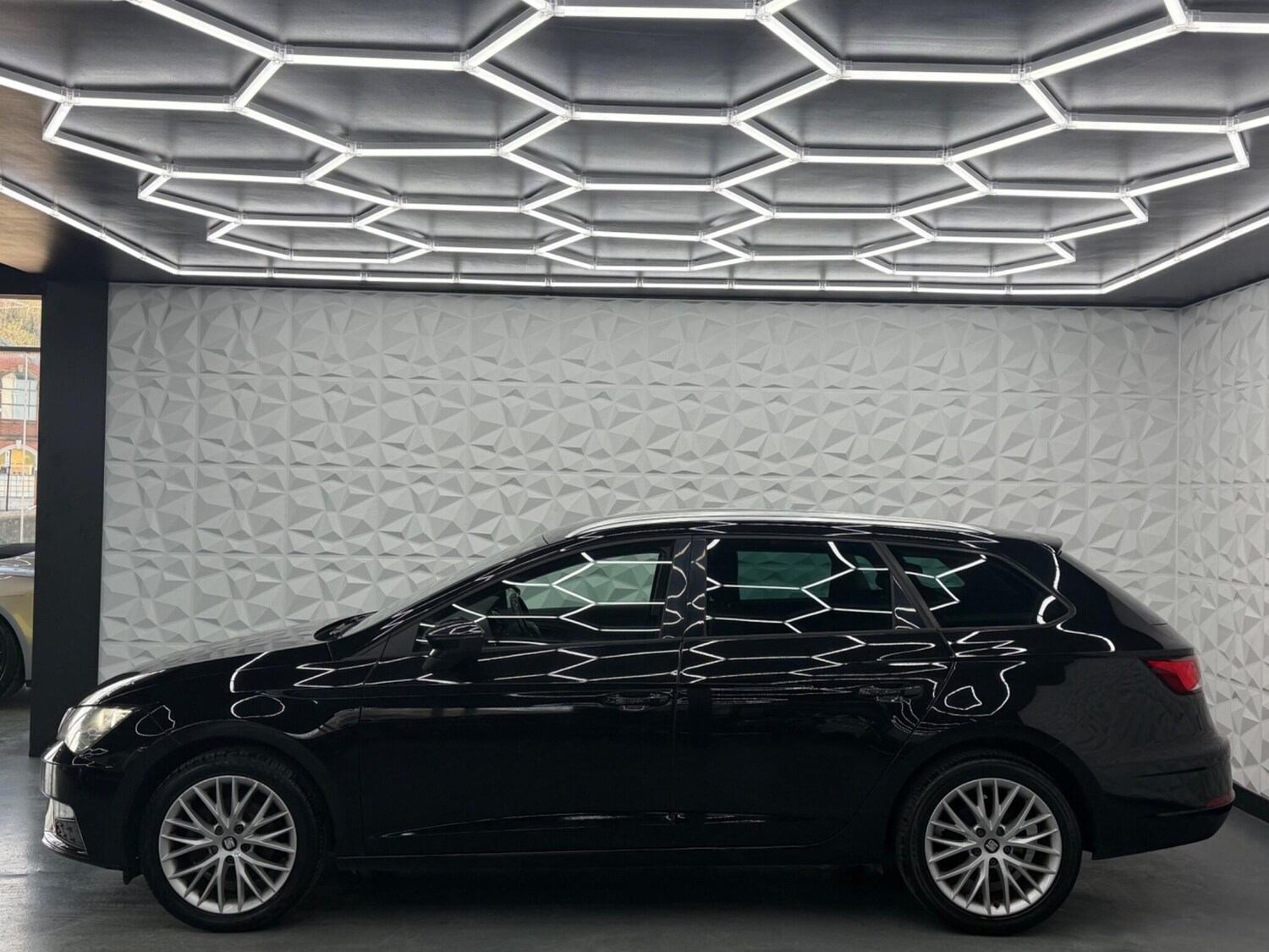 Used SEAT Leon for sale - 77939848: Photo 7