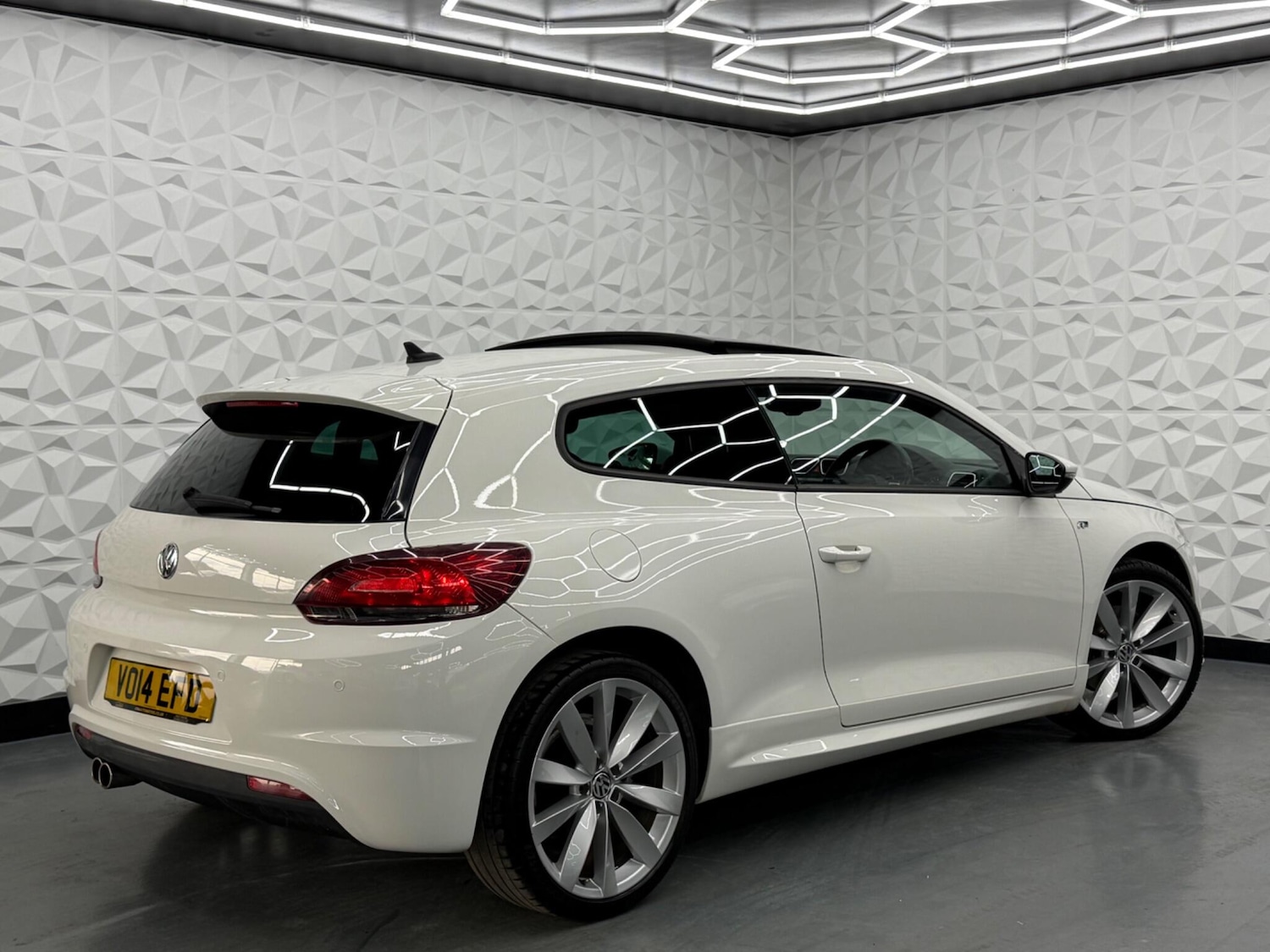Used Volkswagen Scirocco for sale - 78115041: Photo 3