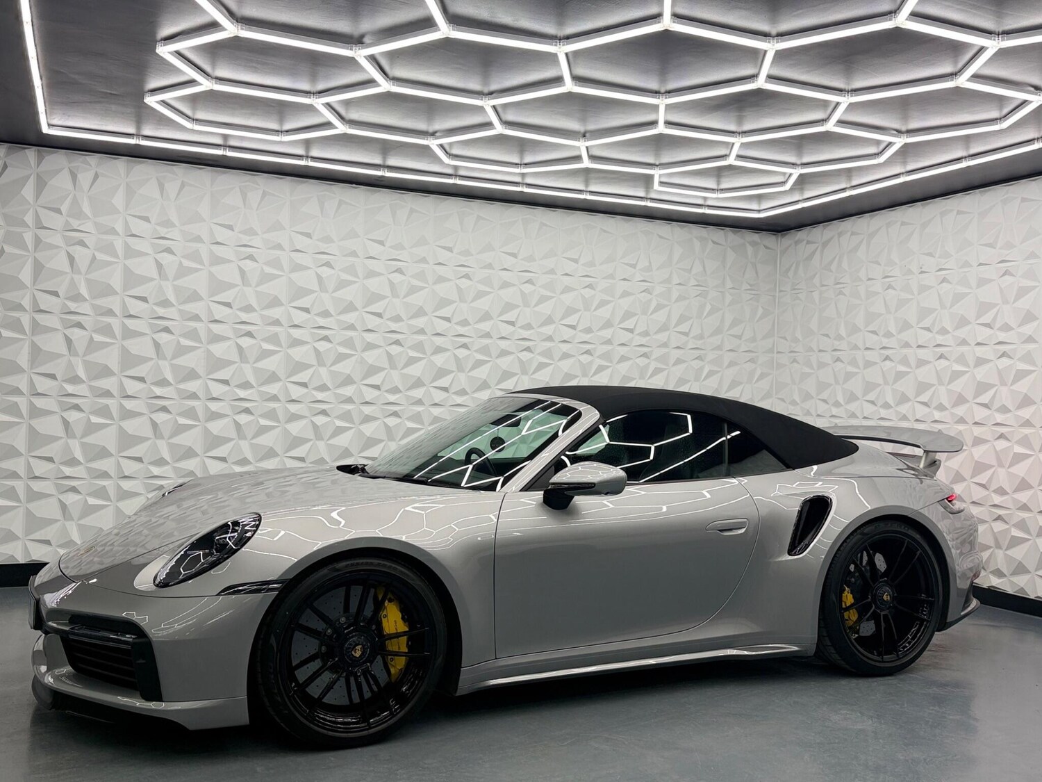 Used Porsche 911 for sale - 77613849: Photo 13