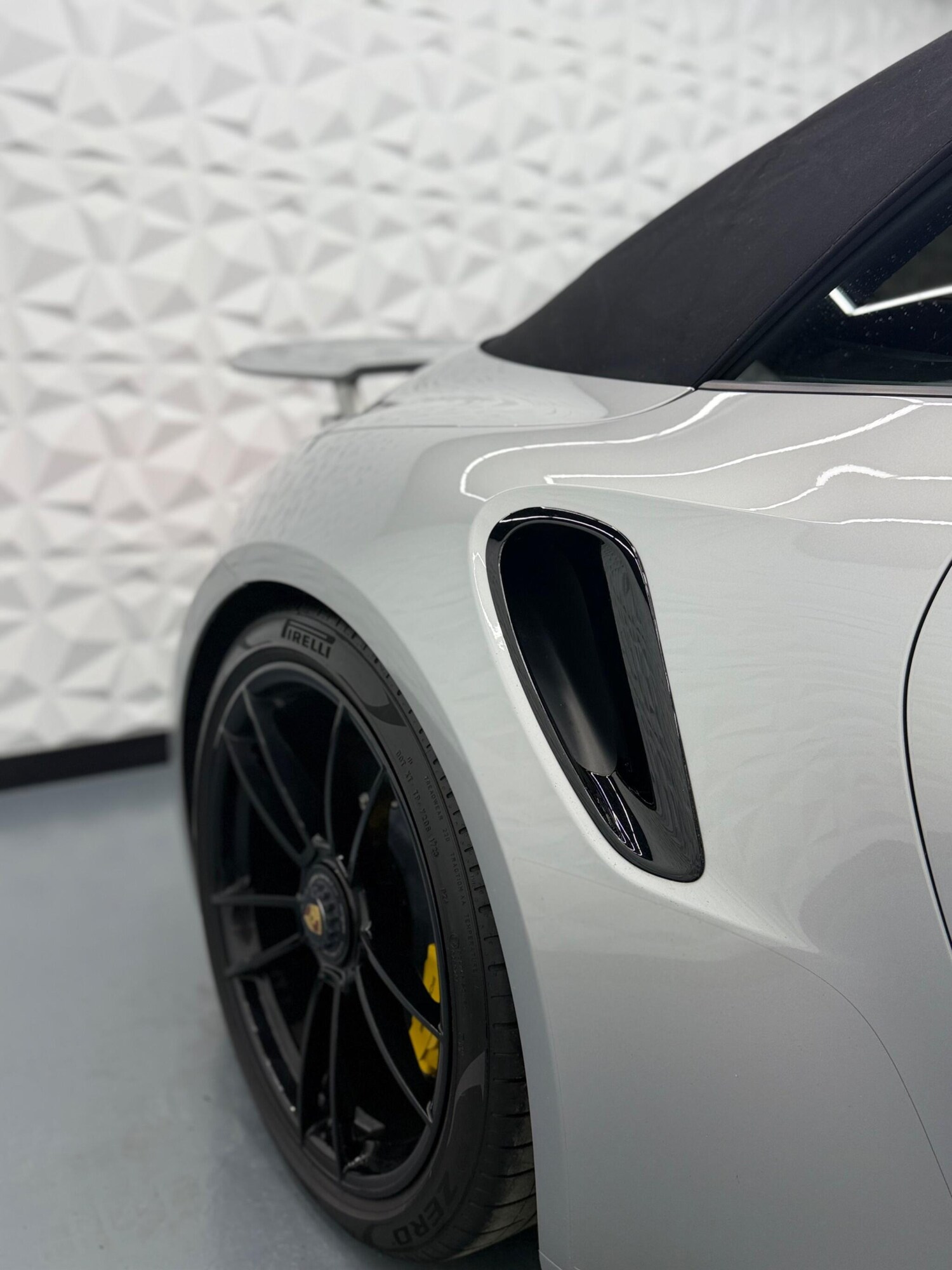 Used Porsche 911 for sale - 77613849: Photo 14