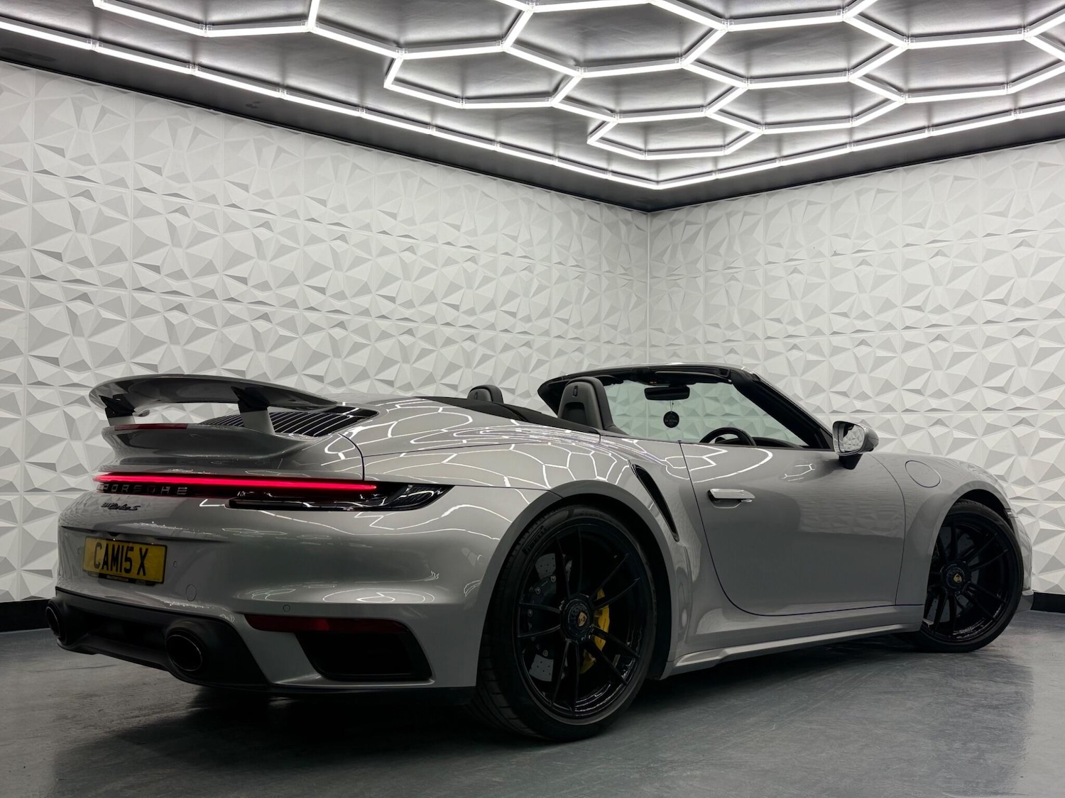 Used Porsche 911 for sale - 77613849: Photo 2