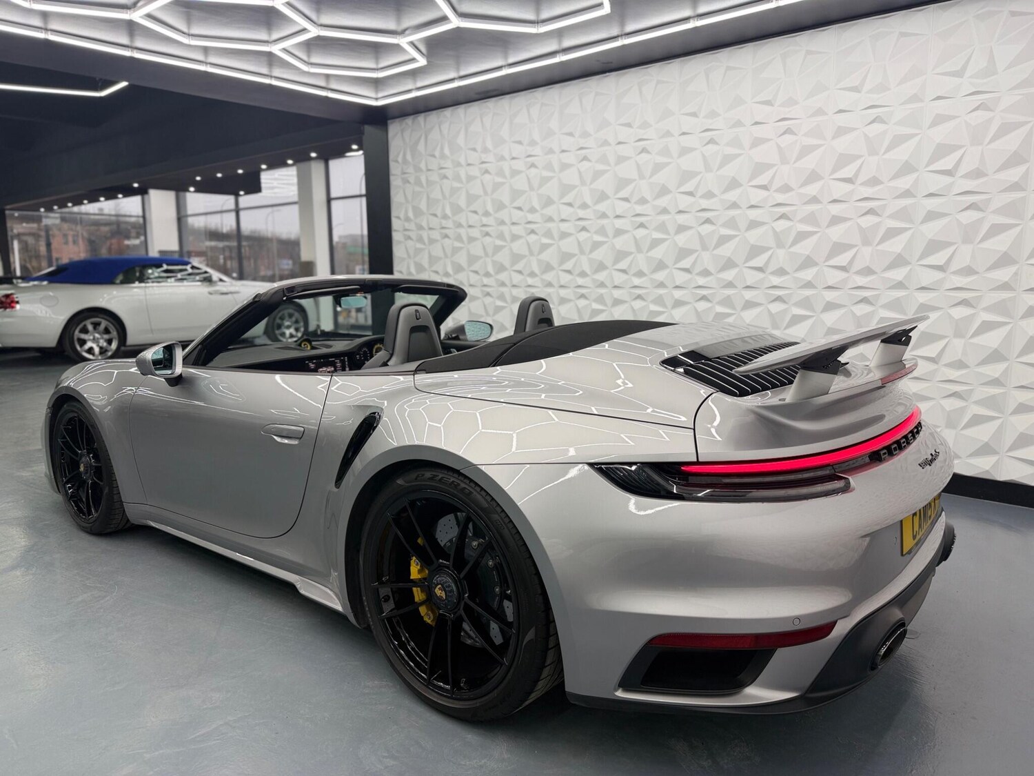 Used Porsche 911 for sale - 77613849: Photo 8