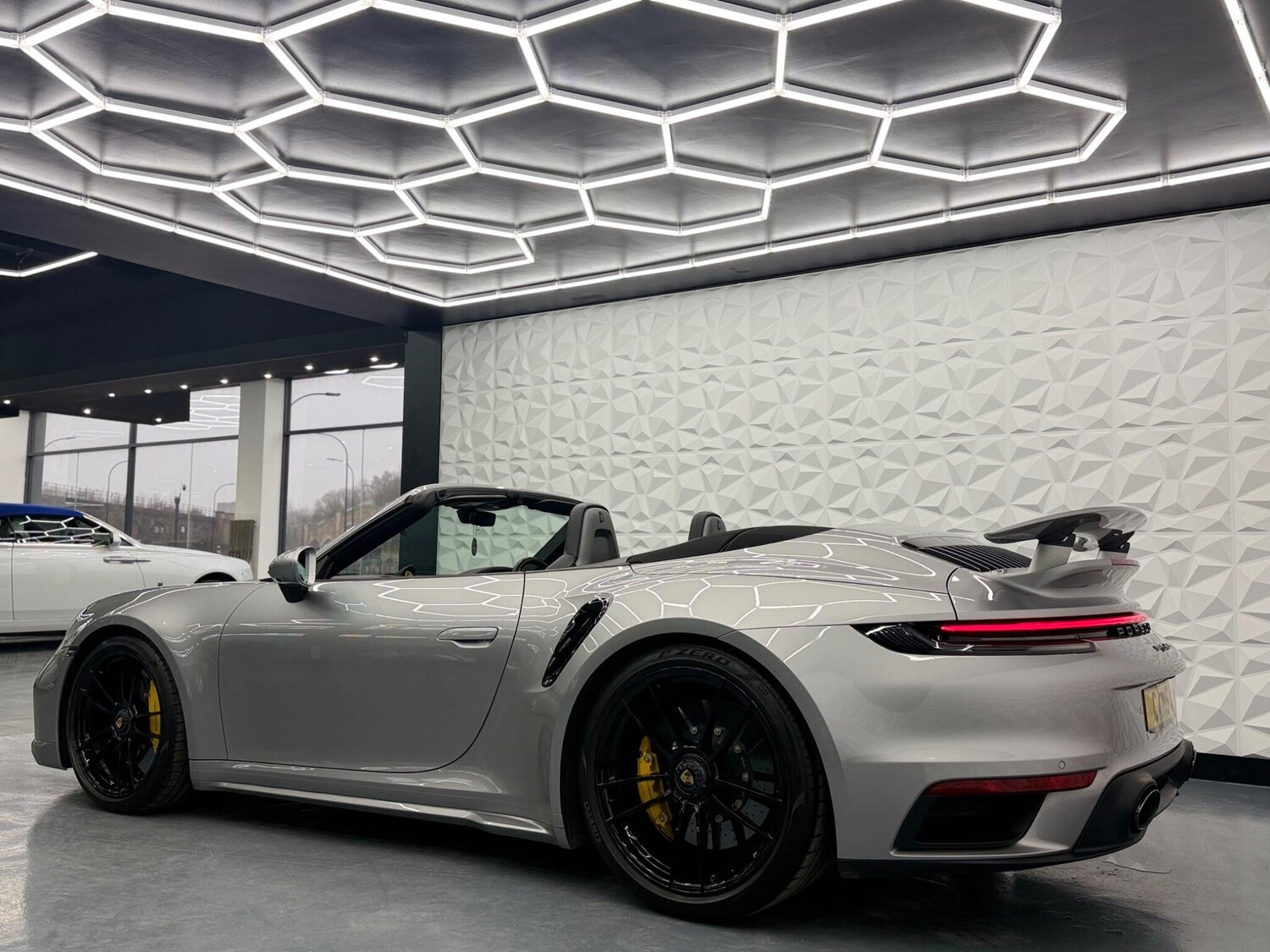 Used Porsche 911 for sale - 77613849: Photo 9