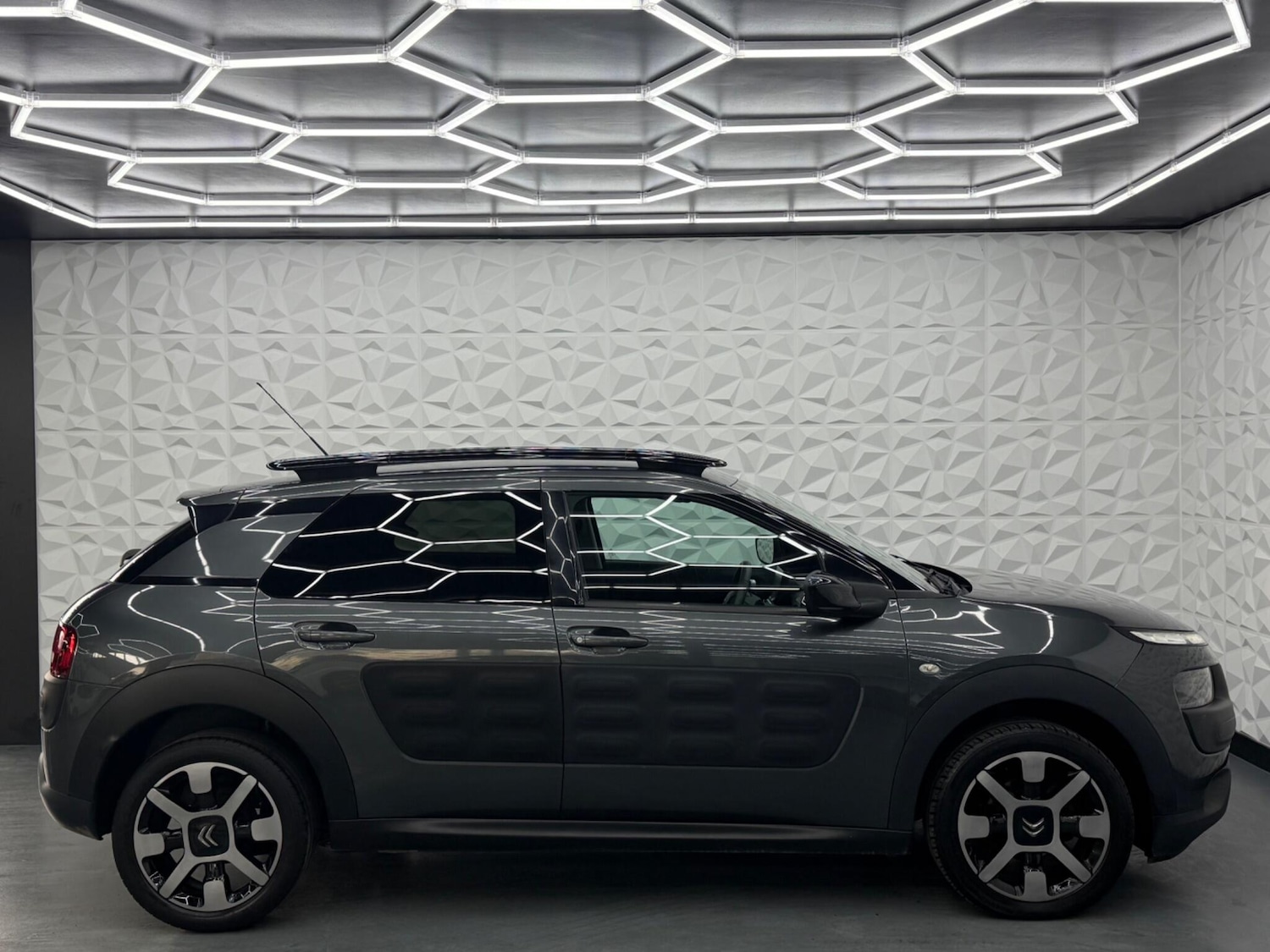 Used Citroen C4 Cactus 2016 for sale - 78205032: Photo 11