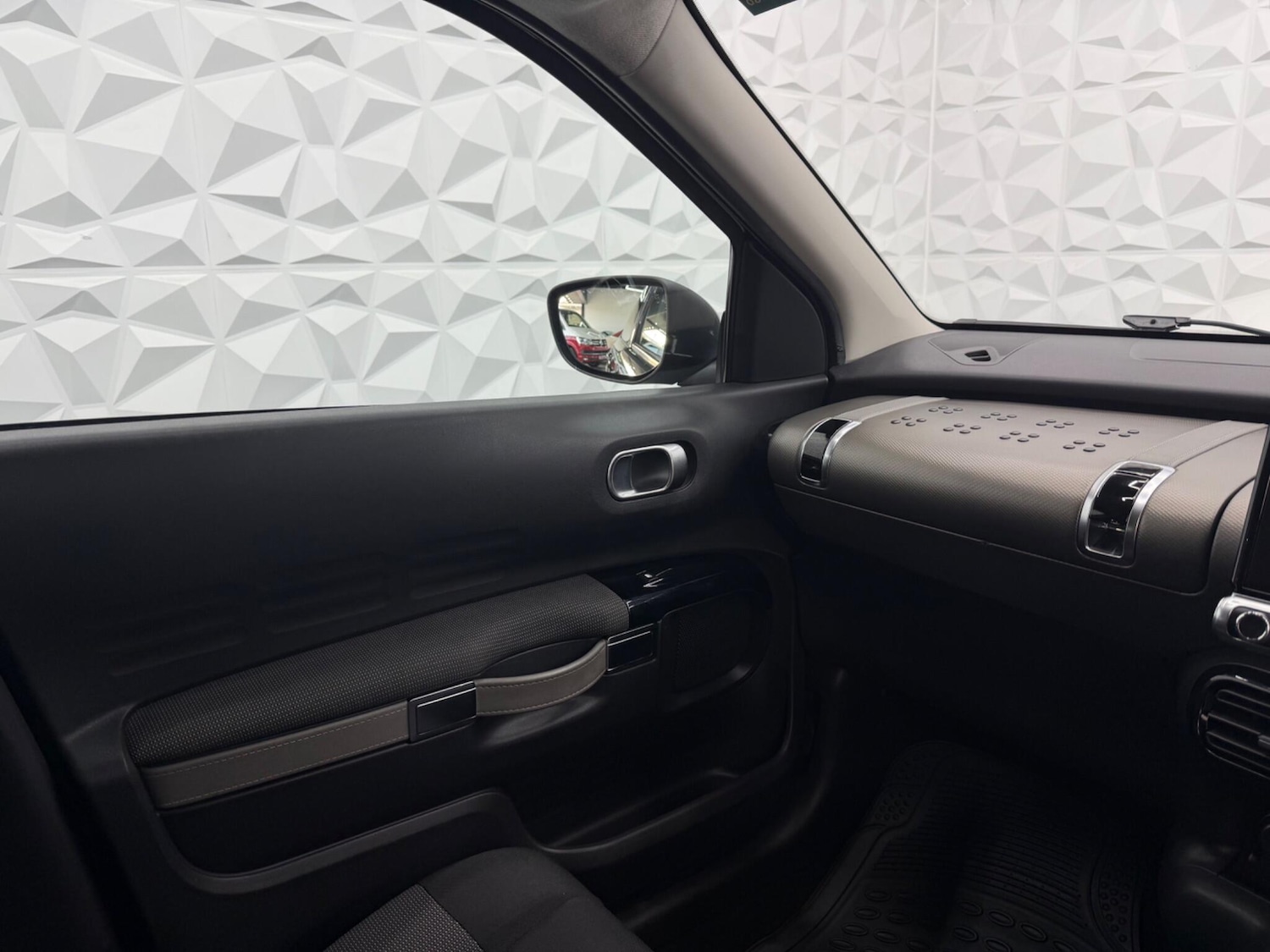 Used Citroen C4 Cactus 2016 for sale - 78205032: Photo 22