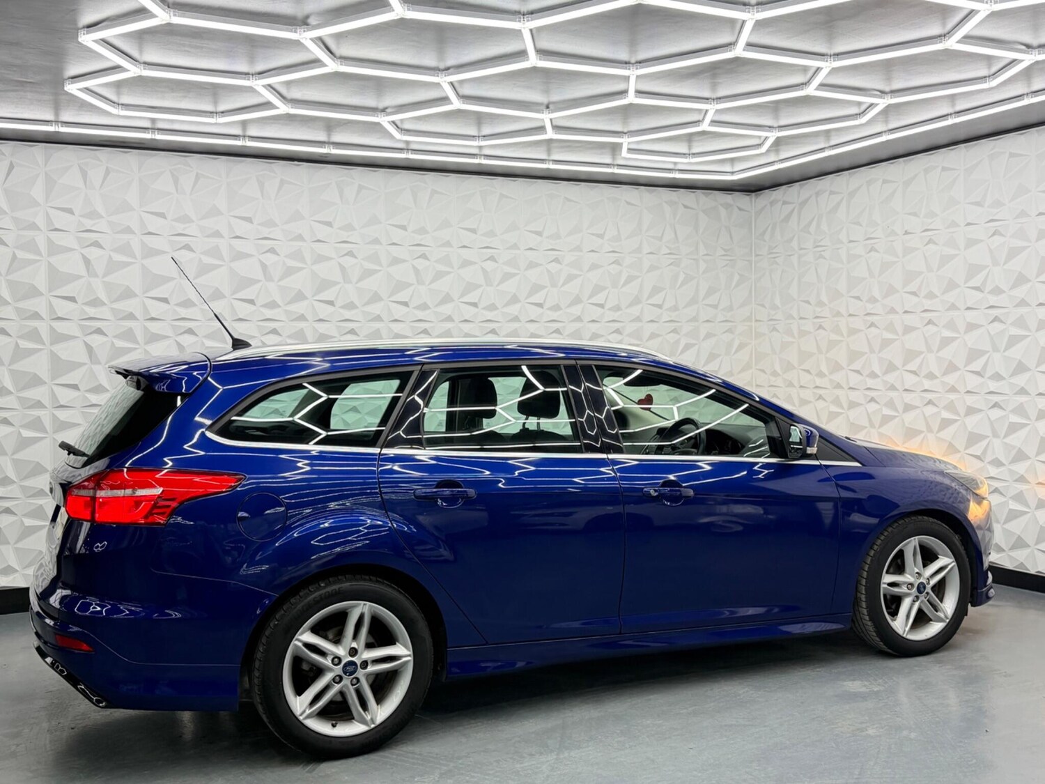 Used Ford Focus 2015 for sale - 77613830: Photo 11