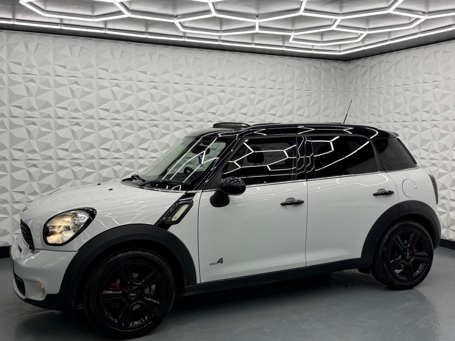 Used MINI Countryman 2011 for sale - 77613829: Photo 6