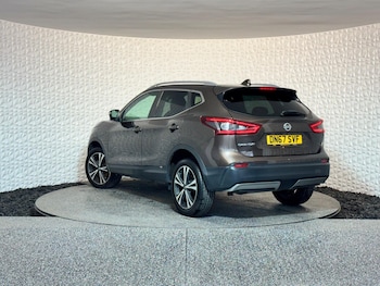 Used Nissan Qashqai 2017 for sale - 79472373: Photo