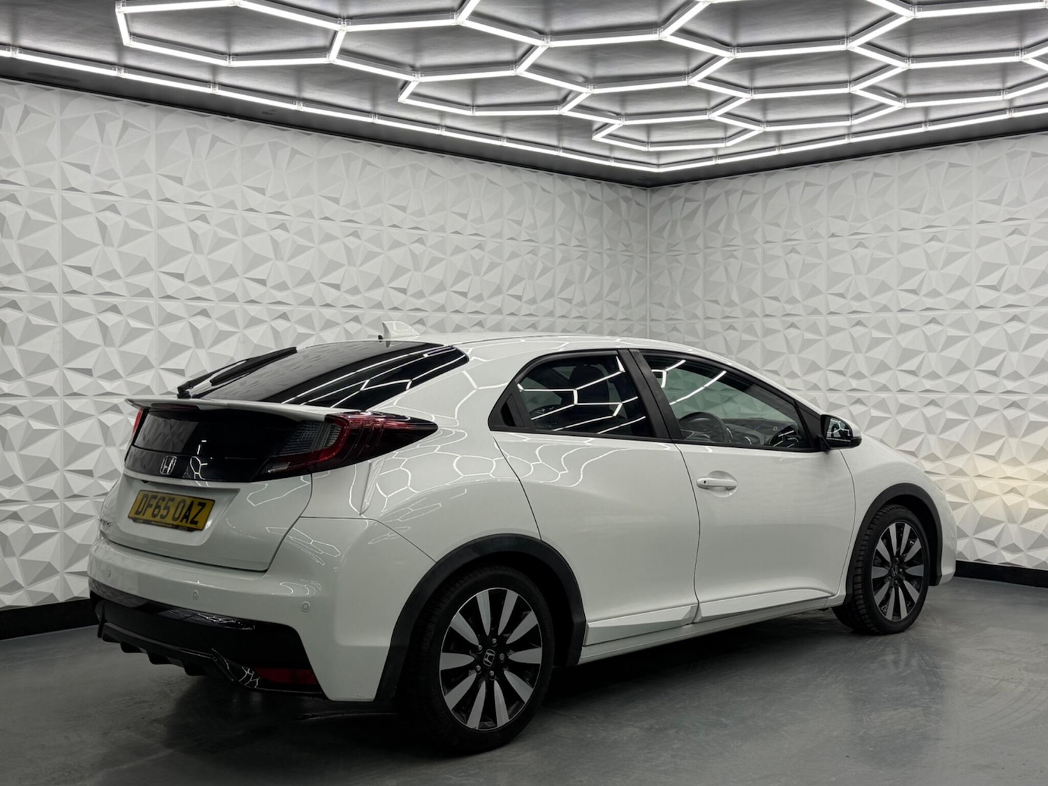 Used Honda Civic 2015 for sale - 77612798: Photo 12