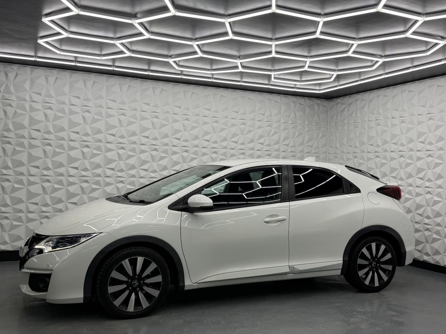 Used Honda Civic 2015 for sale - 77612798: Photo 6