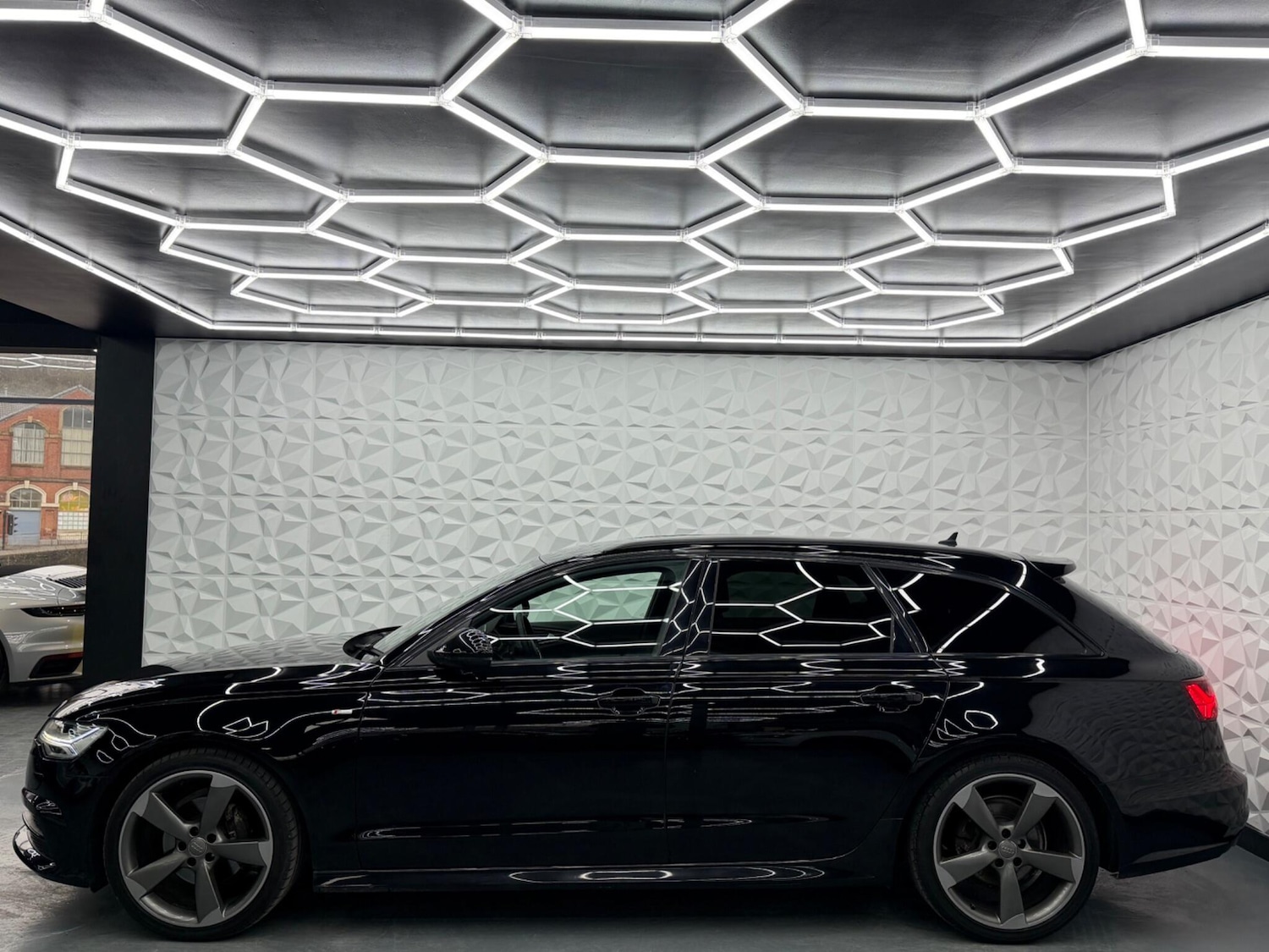 Used Audi A6 Avant for sale - 77633196: Photo 7