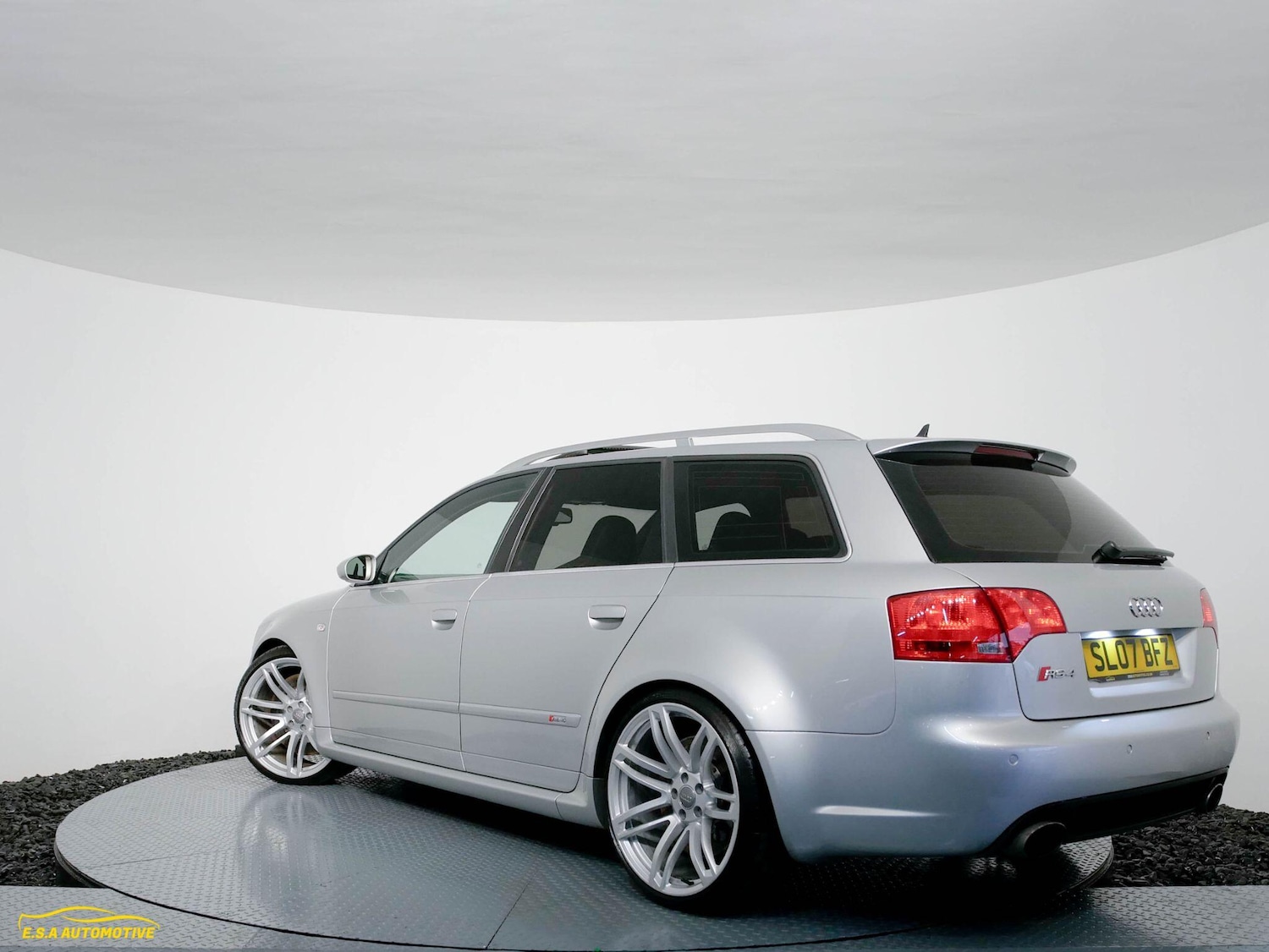 Used Audi RS4 2007 for sale - 77613835: Photo 2
