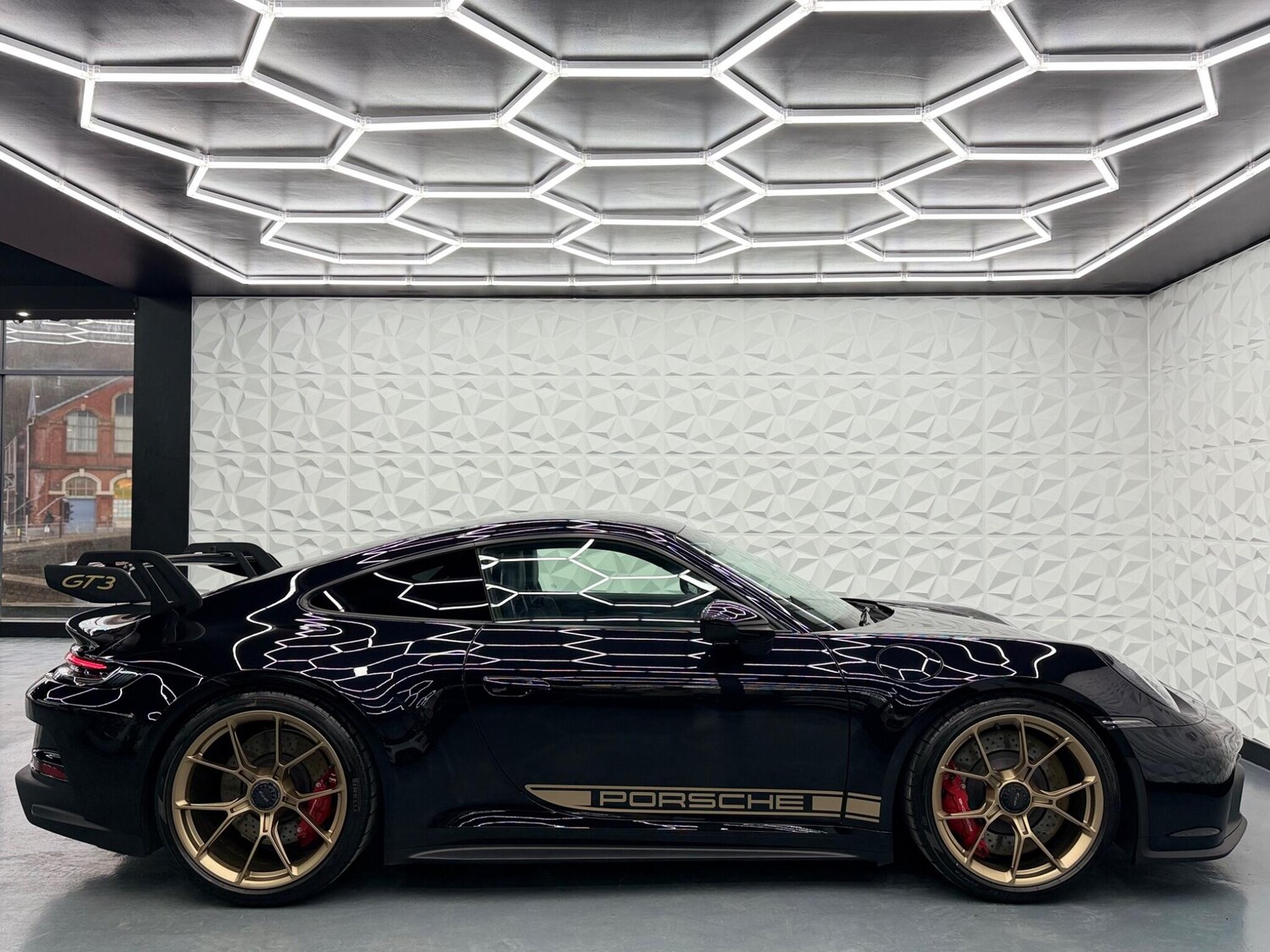 Used Porsche 911 2022 for sale - 77613828: Photo 17