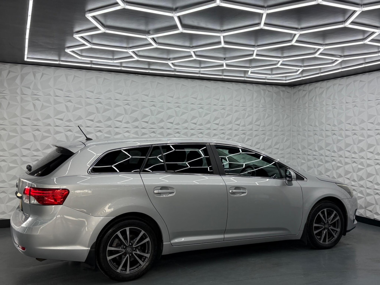 Used Toyota Avensis for sale - 78115420: Photo 10