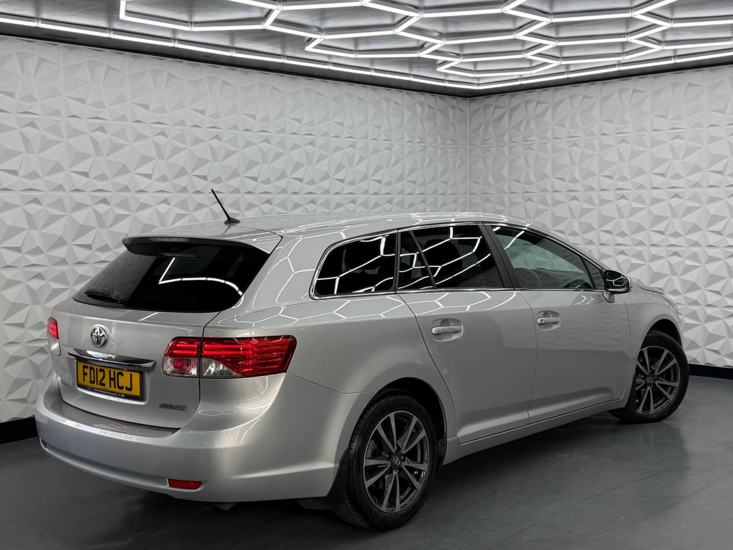 Used Toyota Avensis for sale - 78115420: Photo 3