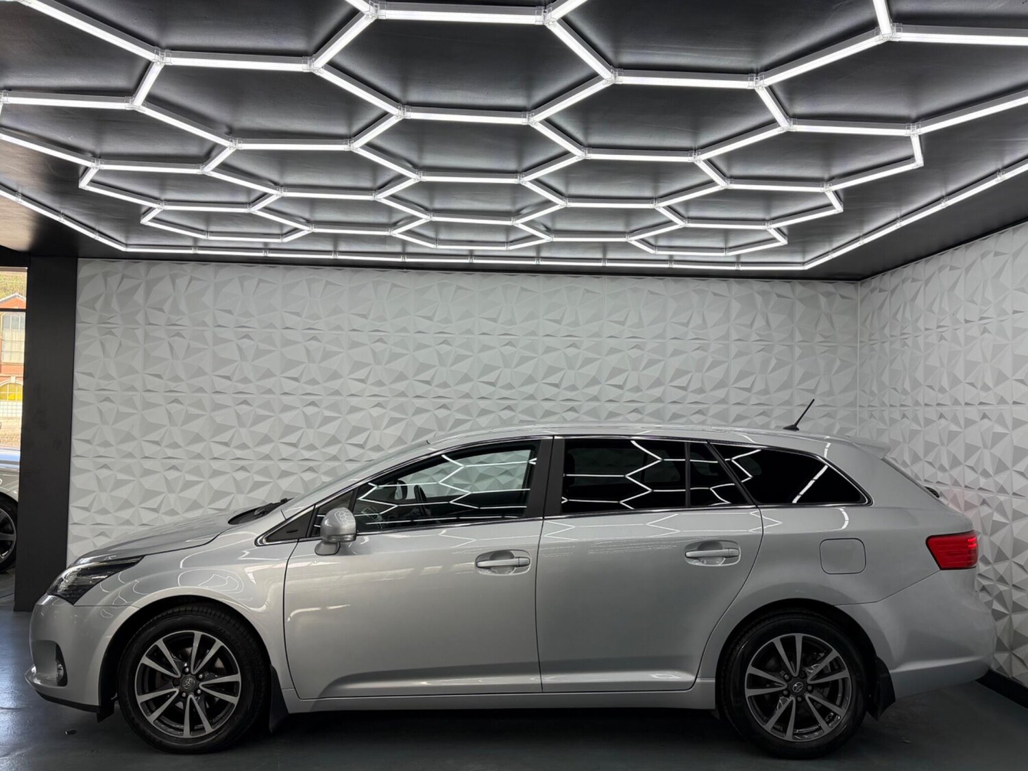 Used Toyota Avensis for sale - 78115420: Photo 6