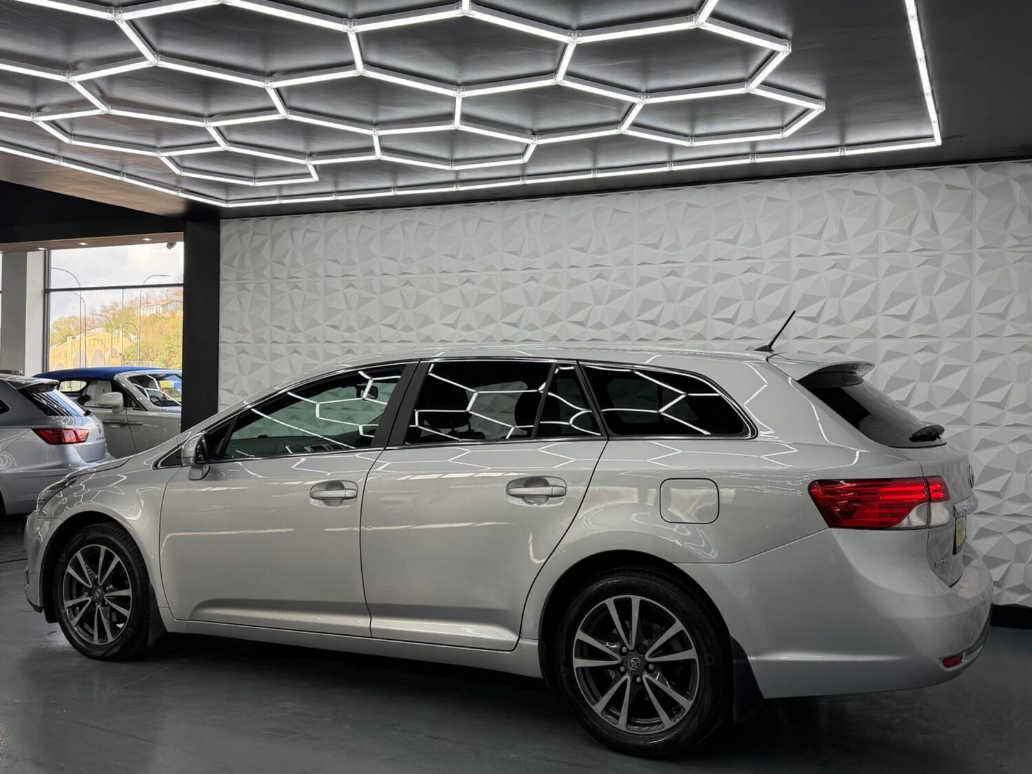 Used Toyota Avensis for sale - 78115420: Photo 8