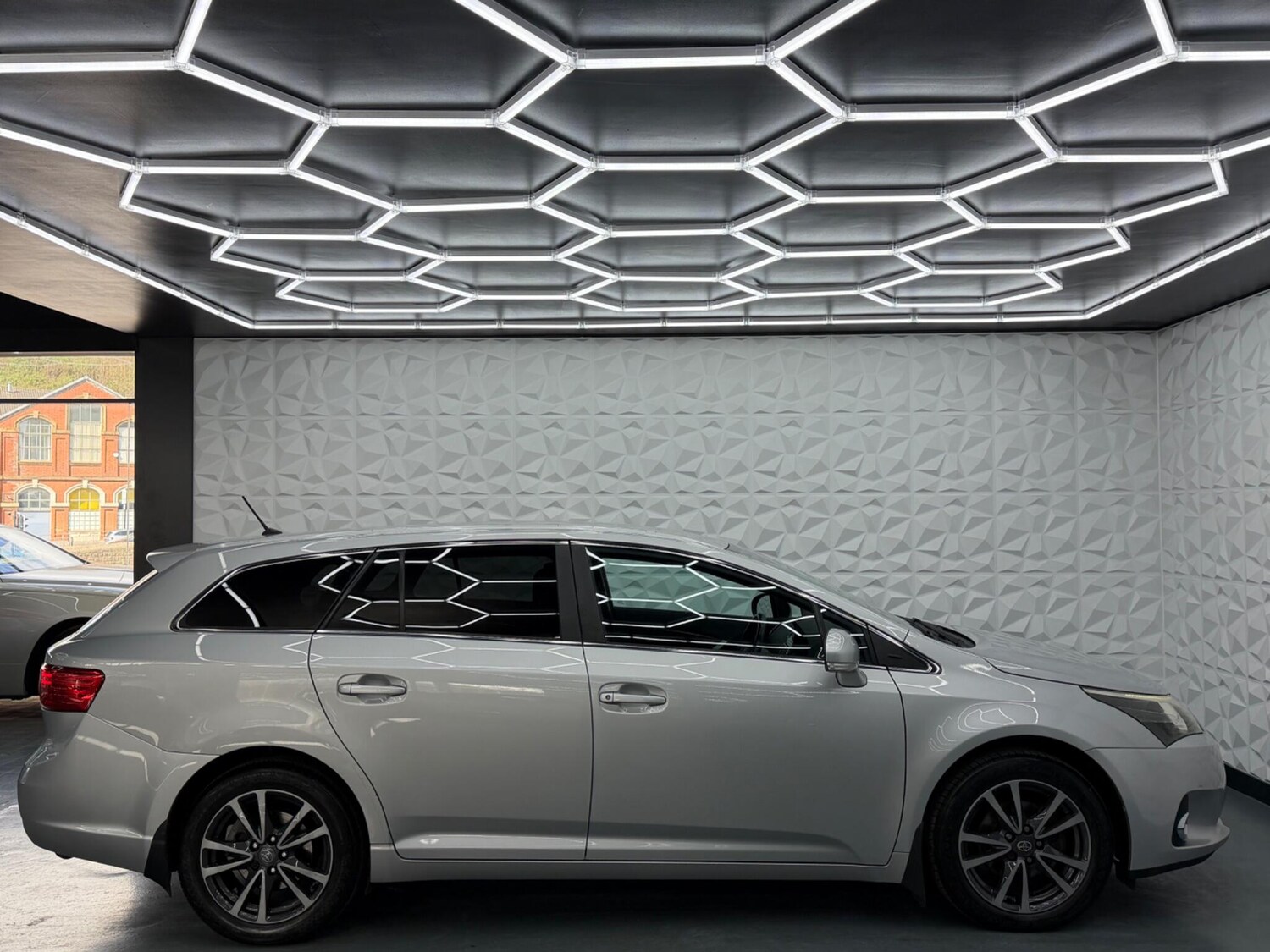 Used Toyota Avensis for sale - 78115420: Photo 9