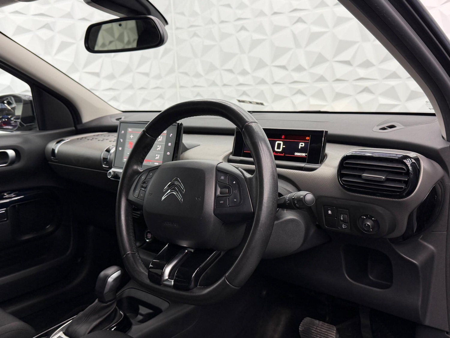 Used Citroen C4 Cactus for sale - 77793769: Photo 17