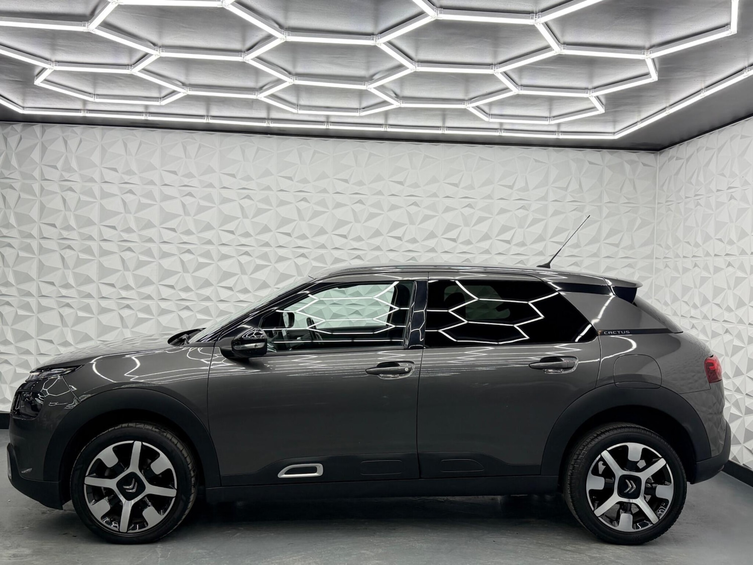Used Citroen C4 Cactus for sale - 77793769: Photo 8