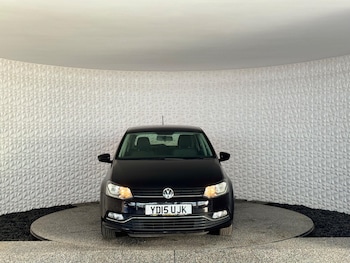 Used Volkswagen Polo 2015 for sale - 79471856: Photo