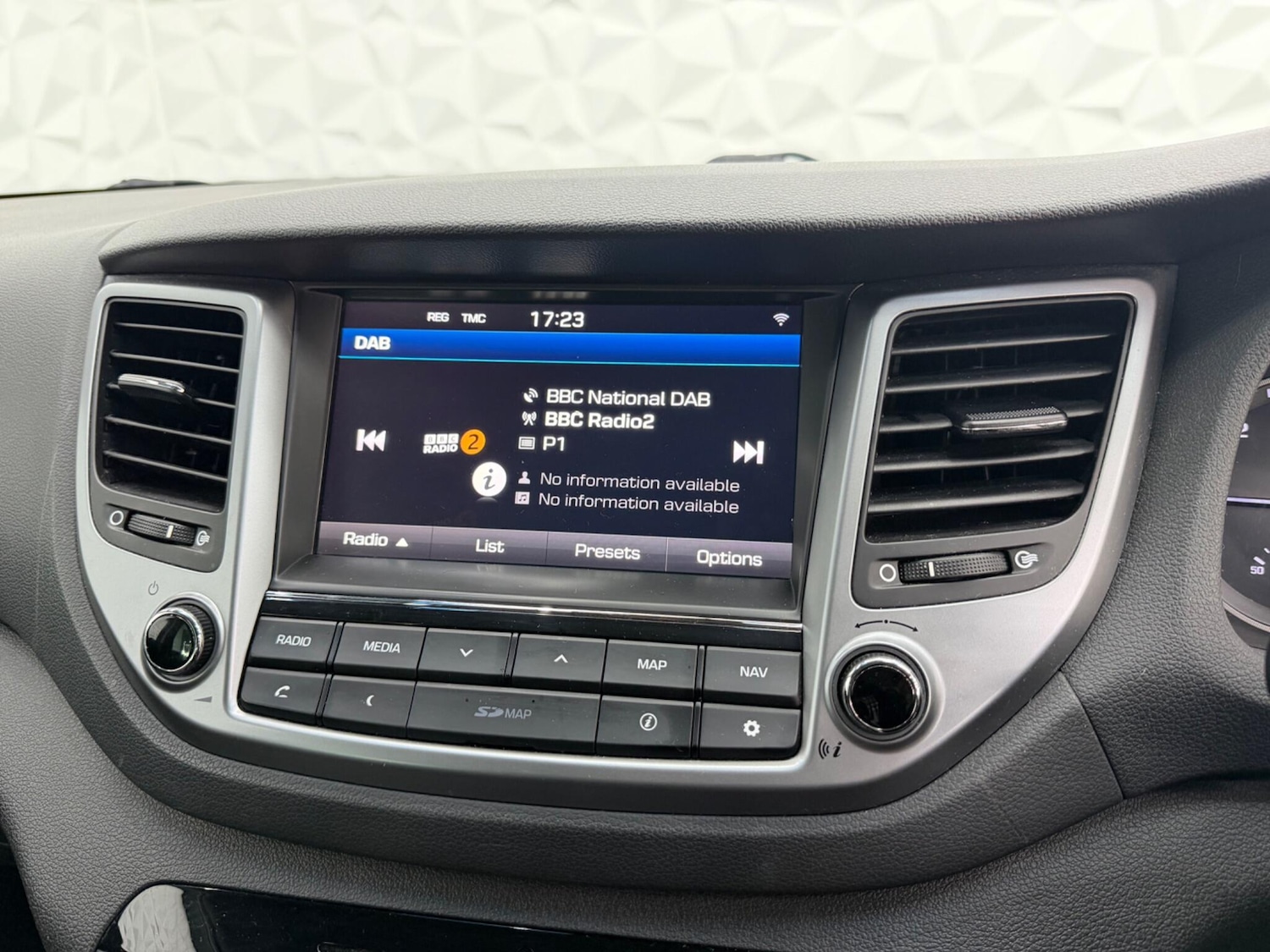 Used Hyundai TUCSON for sale - 78205387: Photo 13