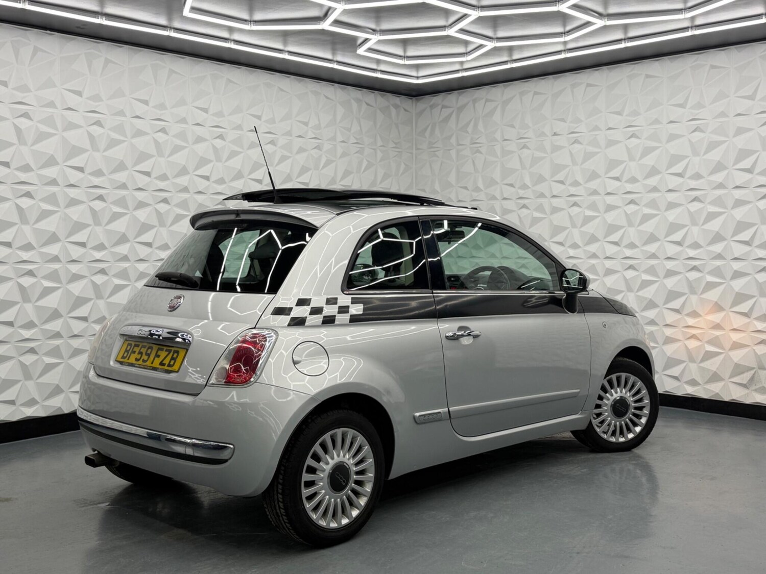 Used Fiat 500 2009 for sale - 77613824: Photo 3