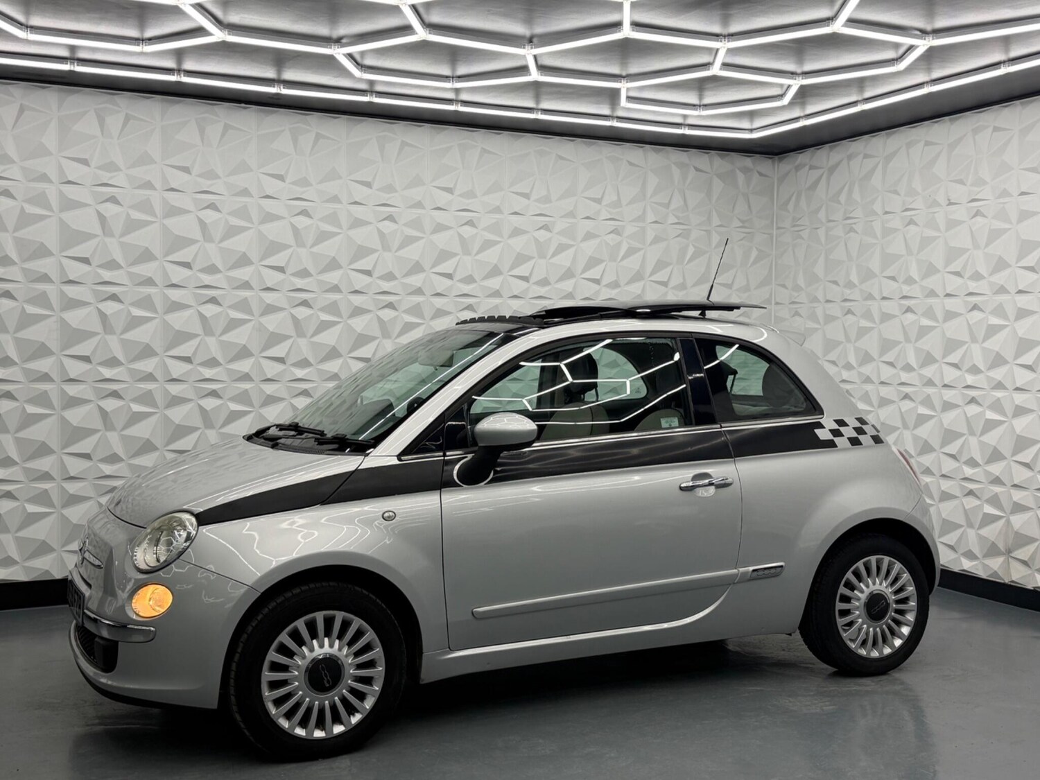 Used Fiat 500 2009 for sale - 77613824: Photo 8