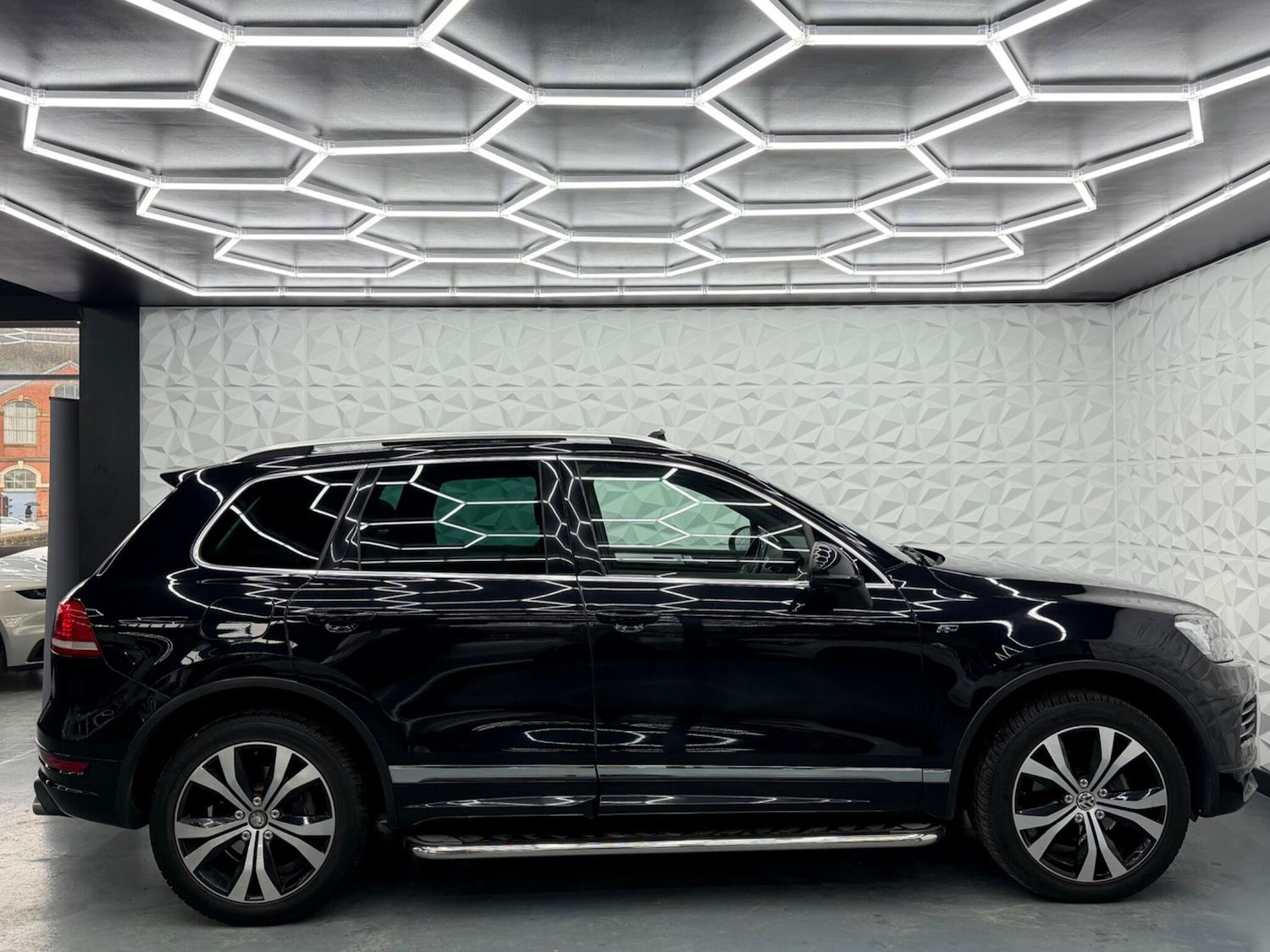 Used Volkswagen Touareg 2013 for sale - 77613817: Photo 12