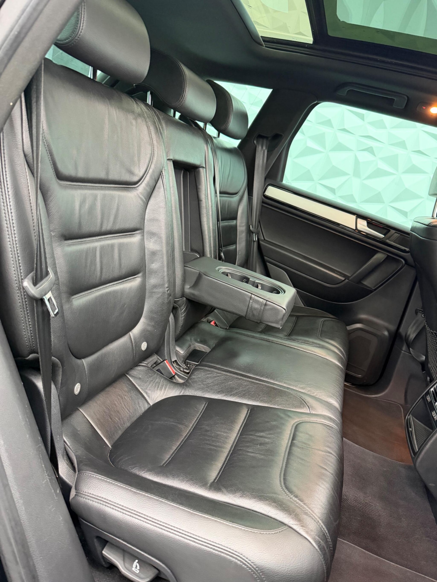 Used Volkswagen Touareg 2013 for sale - 77613817: Photo 19