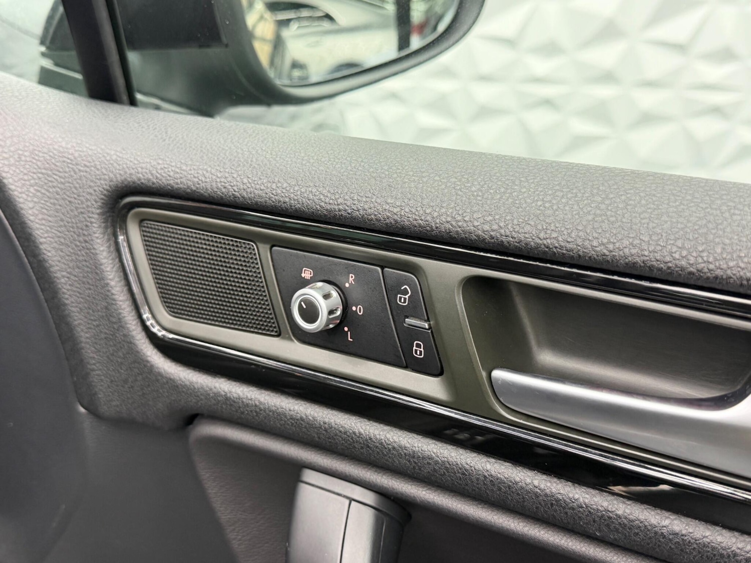 Used Volkswagen Touareg 2013 for sale - 77613817: Photo 20