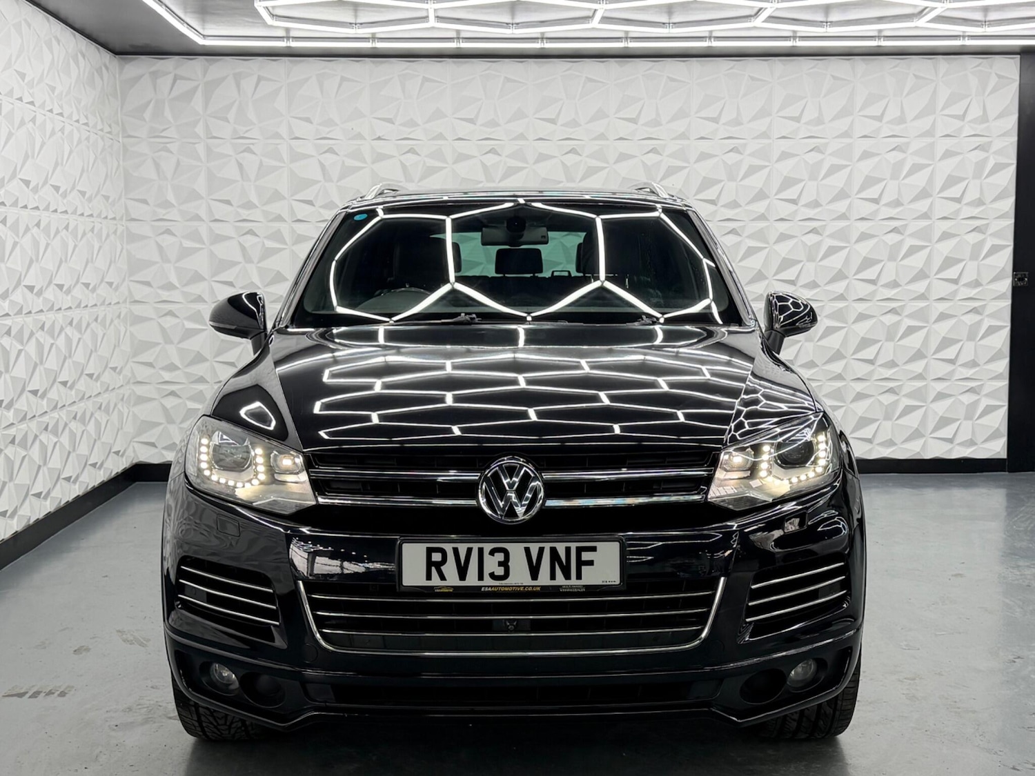 Used Volkswagen Touareg 2013 for sale - 77613817: Photo 4