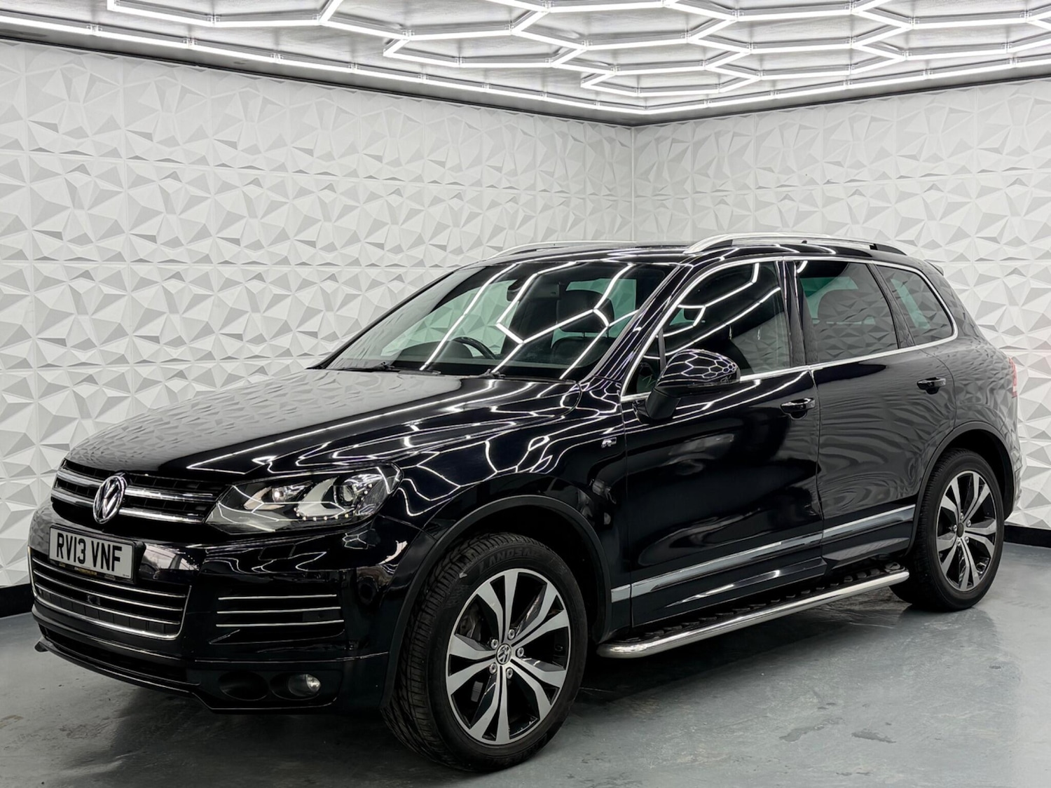 Used Volkswagen Touareg 2013 for sale - 77613817: Photo 5