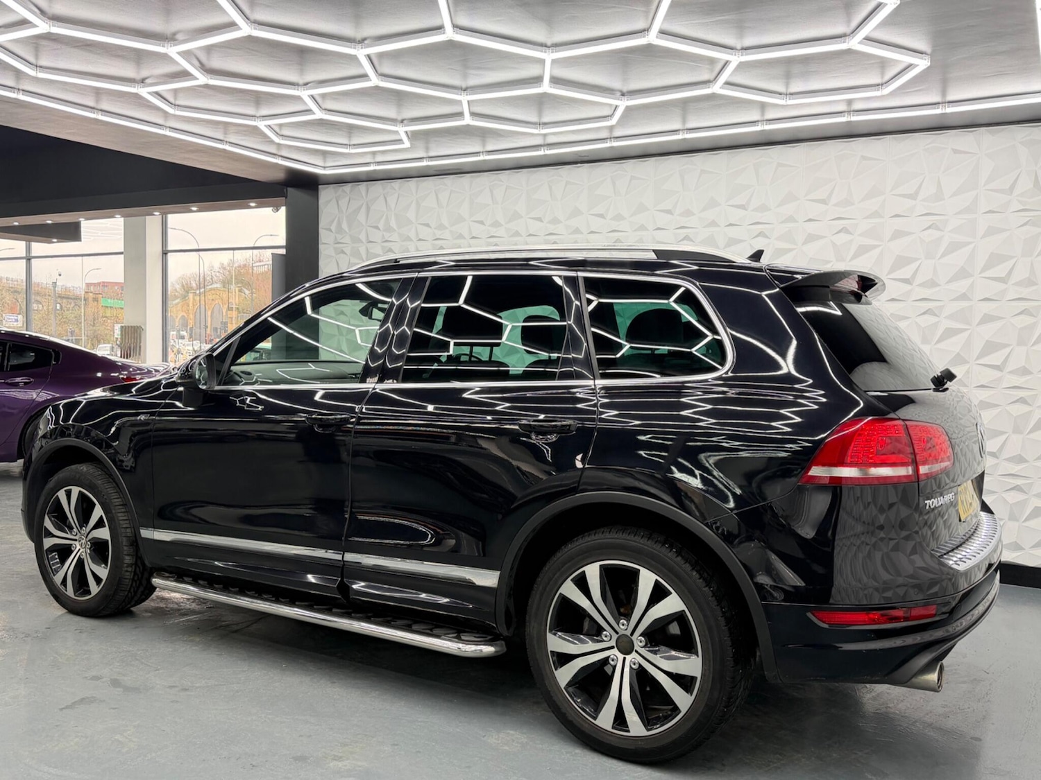 Used Volkswagen Touareg 2013 for sale - 77613817: Photo 9