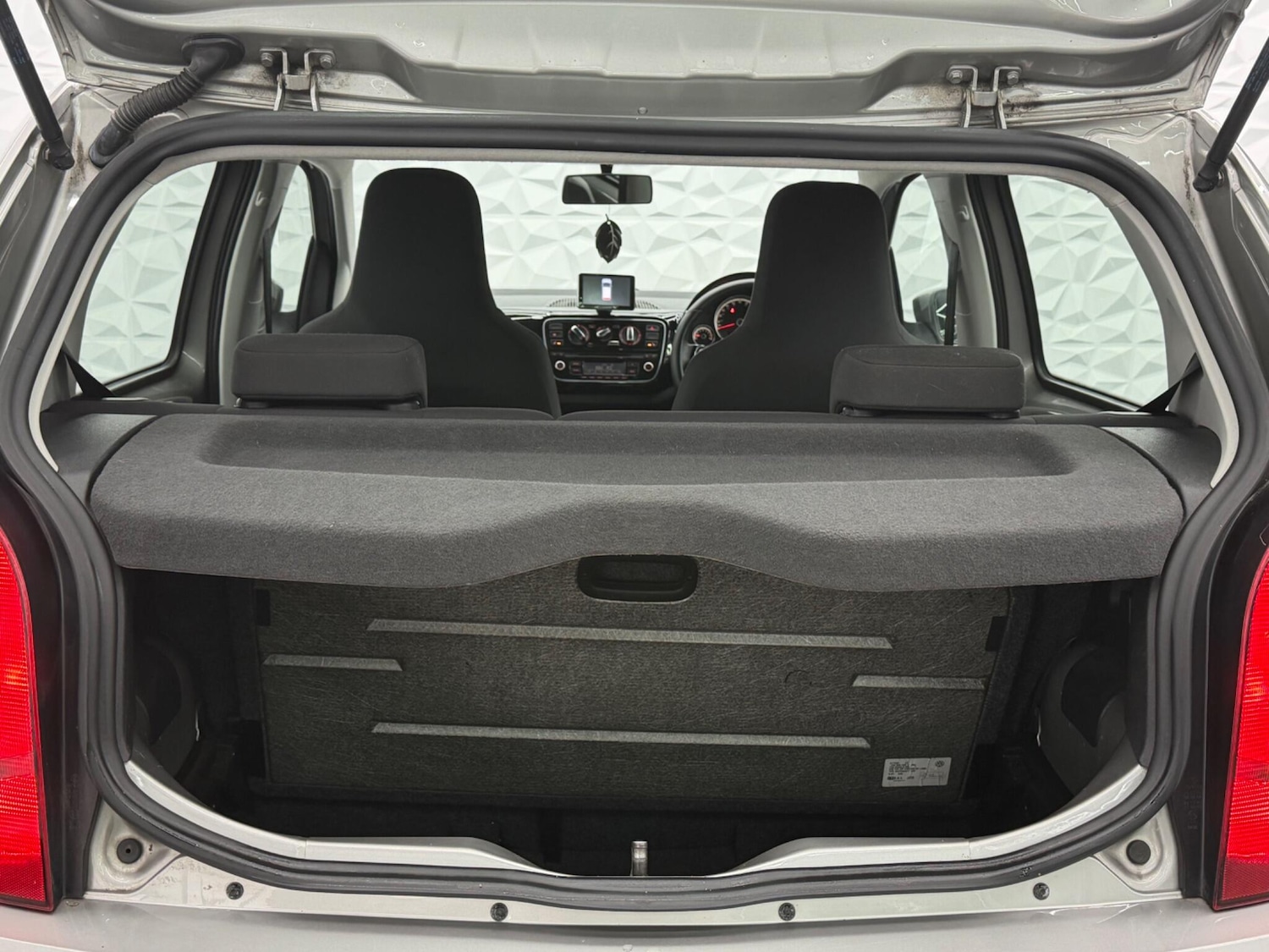 Used Volkswagen up! 2013 for sale - 77613813: Photo 14