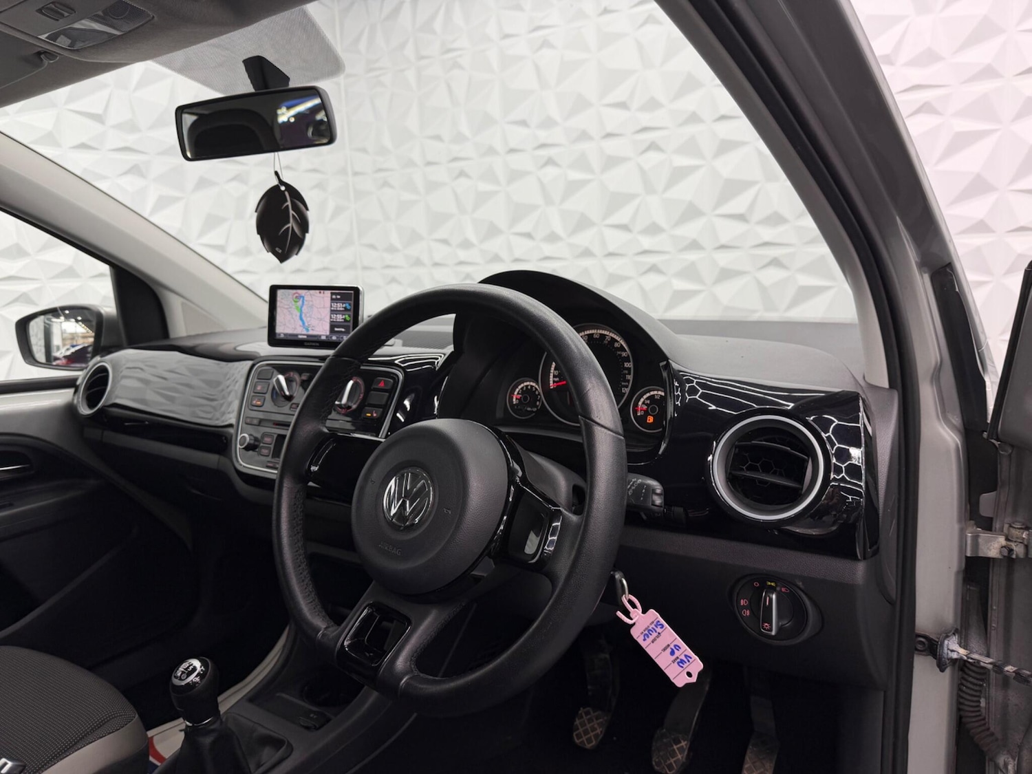 Used Volkswagen up! 2013 for sale - 77613813: Photo 18