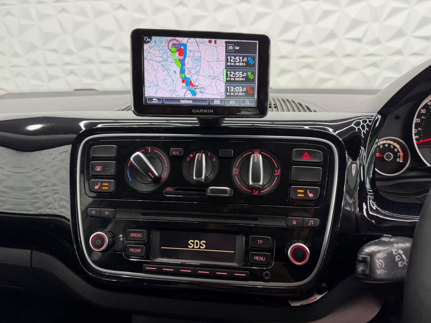 Used Volkswagen up! 2013 for sale - 77613813: Photo 21