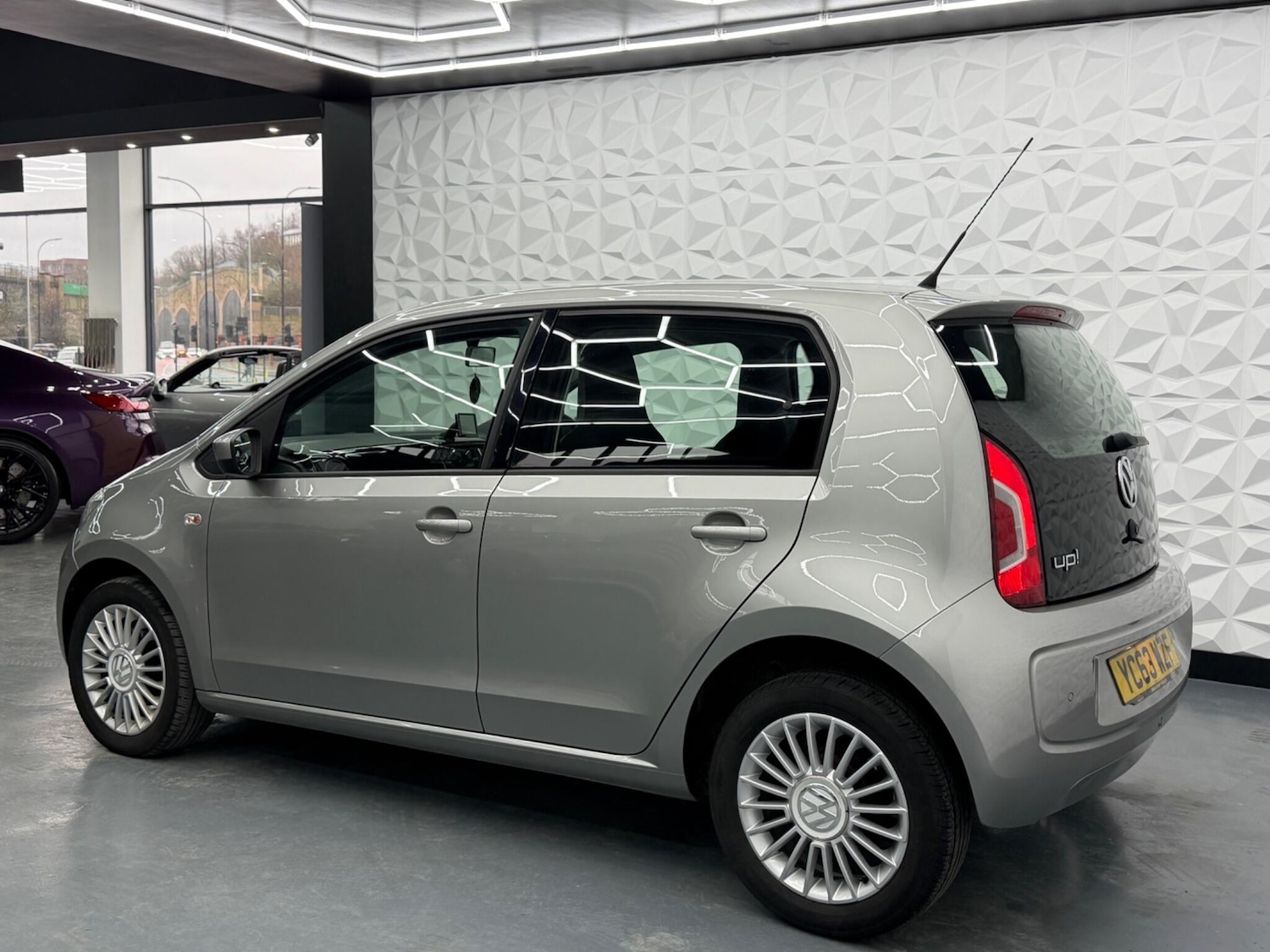 Used Volkswagen up! 2013 for sale - 77613813: Photo 9