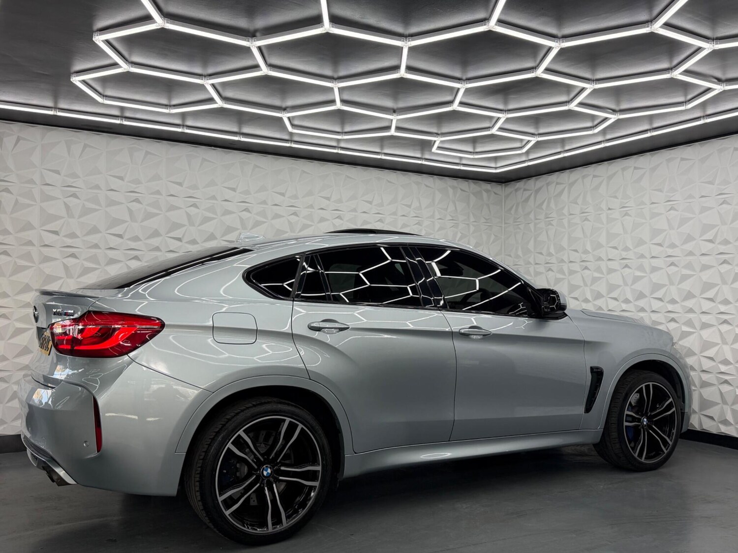 Used BMW x6 M 2017 for sale - 78018874: Photo 12