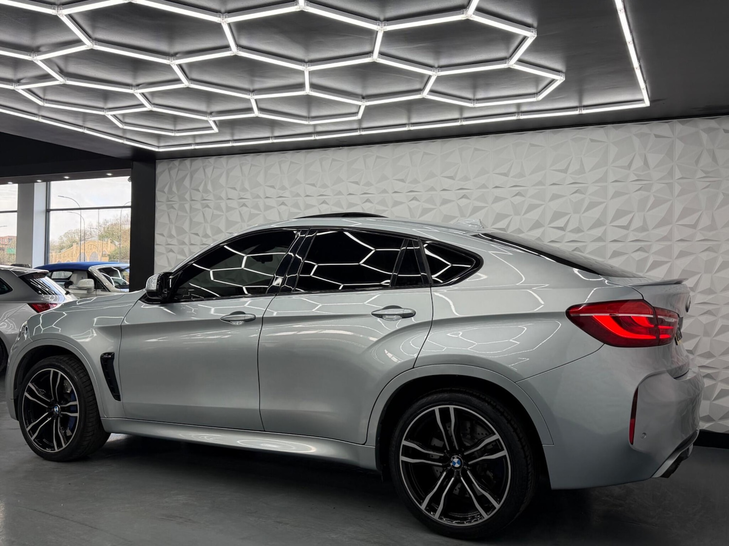 Used BMW x6 M 2017 for sale - 78018874: Photo 4